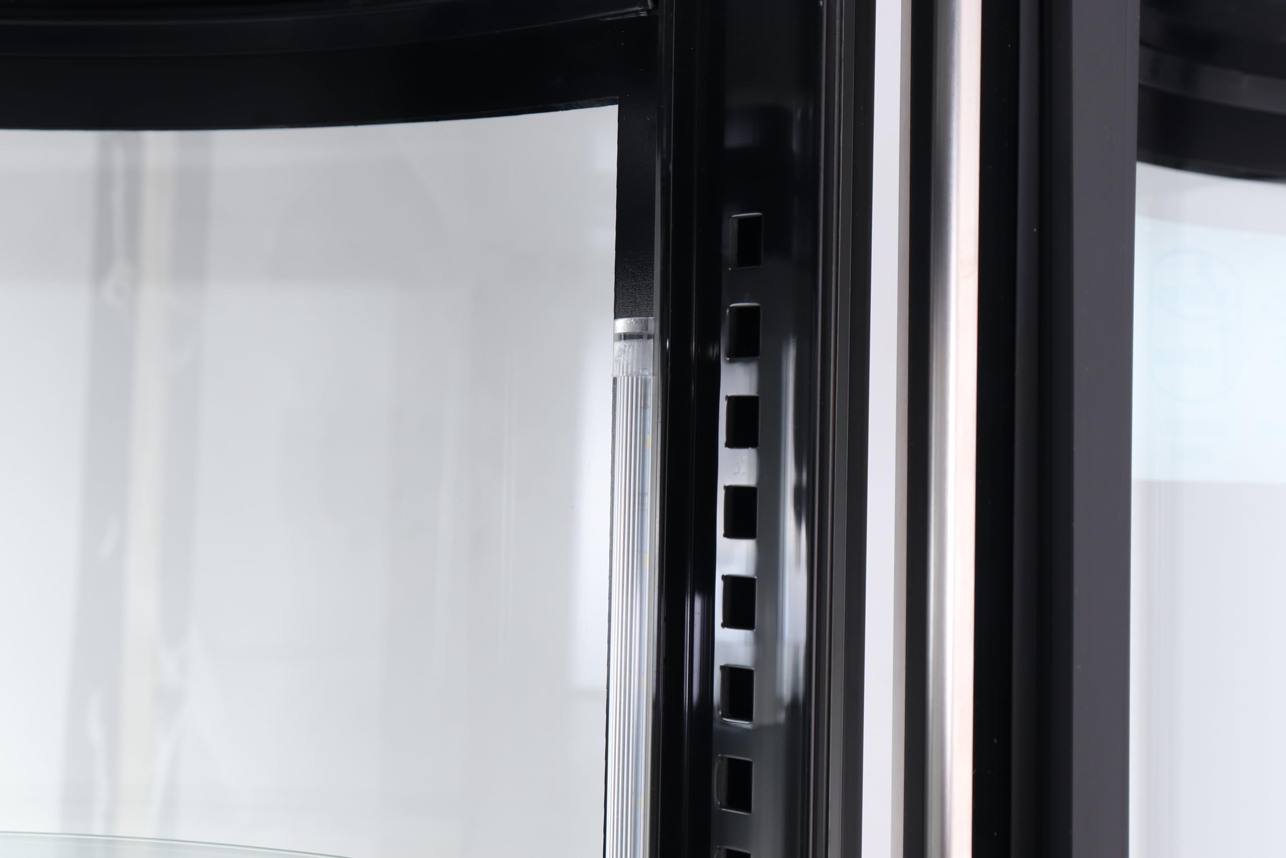 METRO Professional Vitrina expositora GRV1100, acero inoxidable/vidrio, 48x48x103 cm, 100L, enfr. por ventilación, 210 W, panel digital, negro/plata
