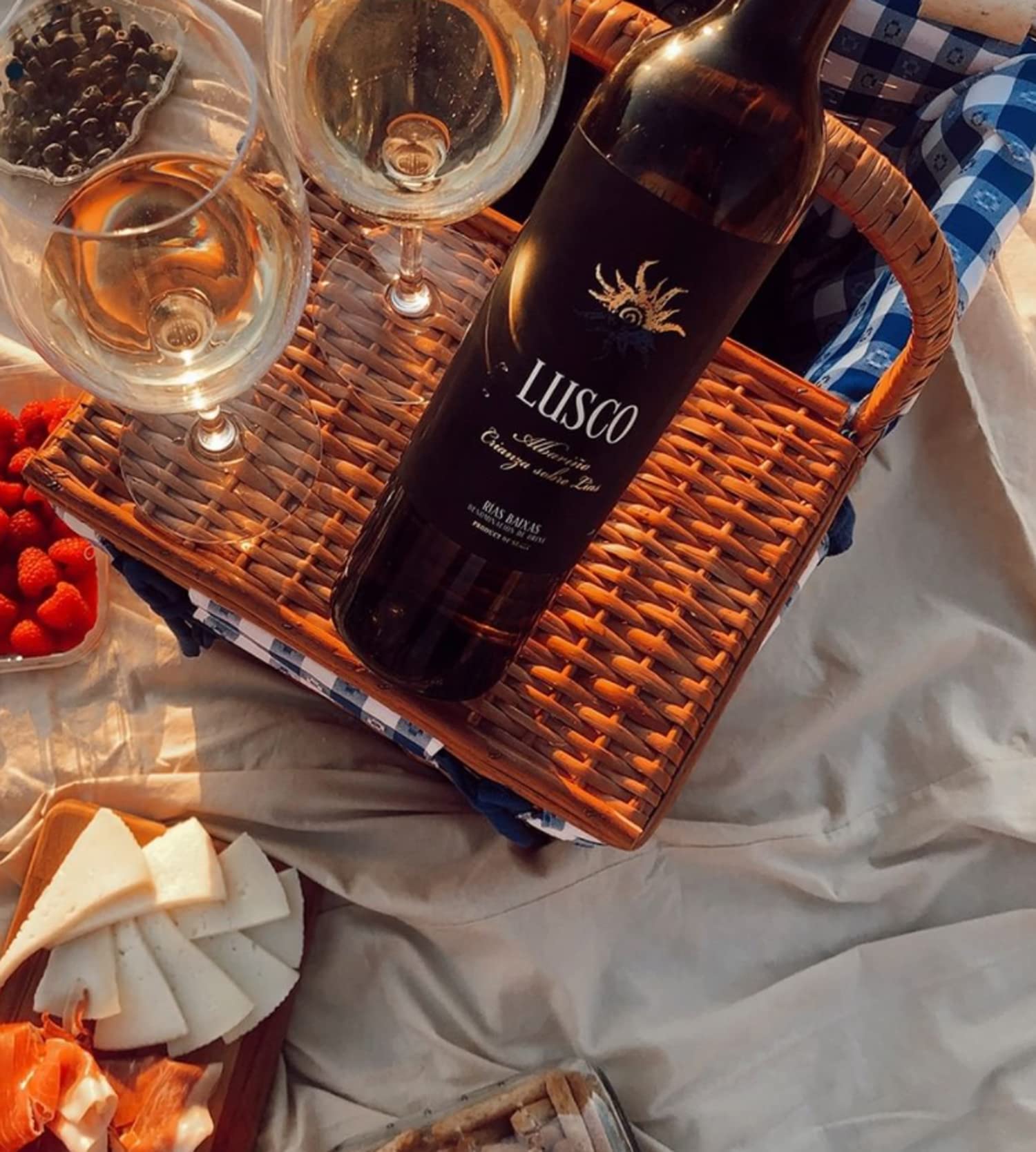Lusco Albariño - Vino Blanco D.O. Rías Baixas - 3 botellas de 750 ml - Total: 2250 ml