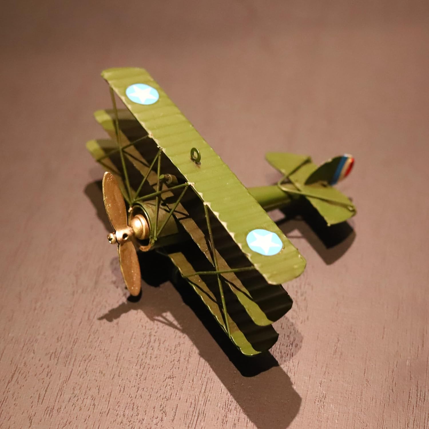 Triplane Bomber Iron Model US Fighter Plane Decor Aces of Aircraft World War I Aviation Military Fan Boyfriend Man Heroes Pendable Crafts Bookshelf TV Cabinet Office Desk Side Table Ornament