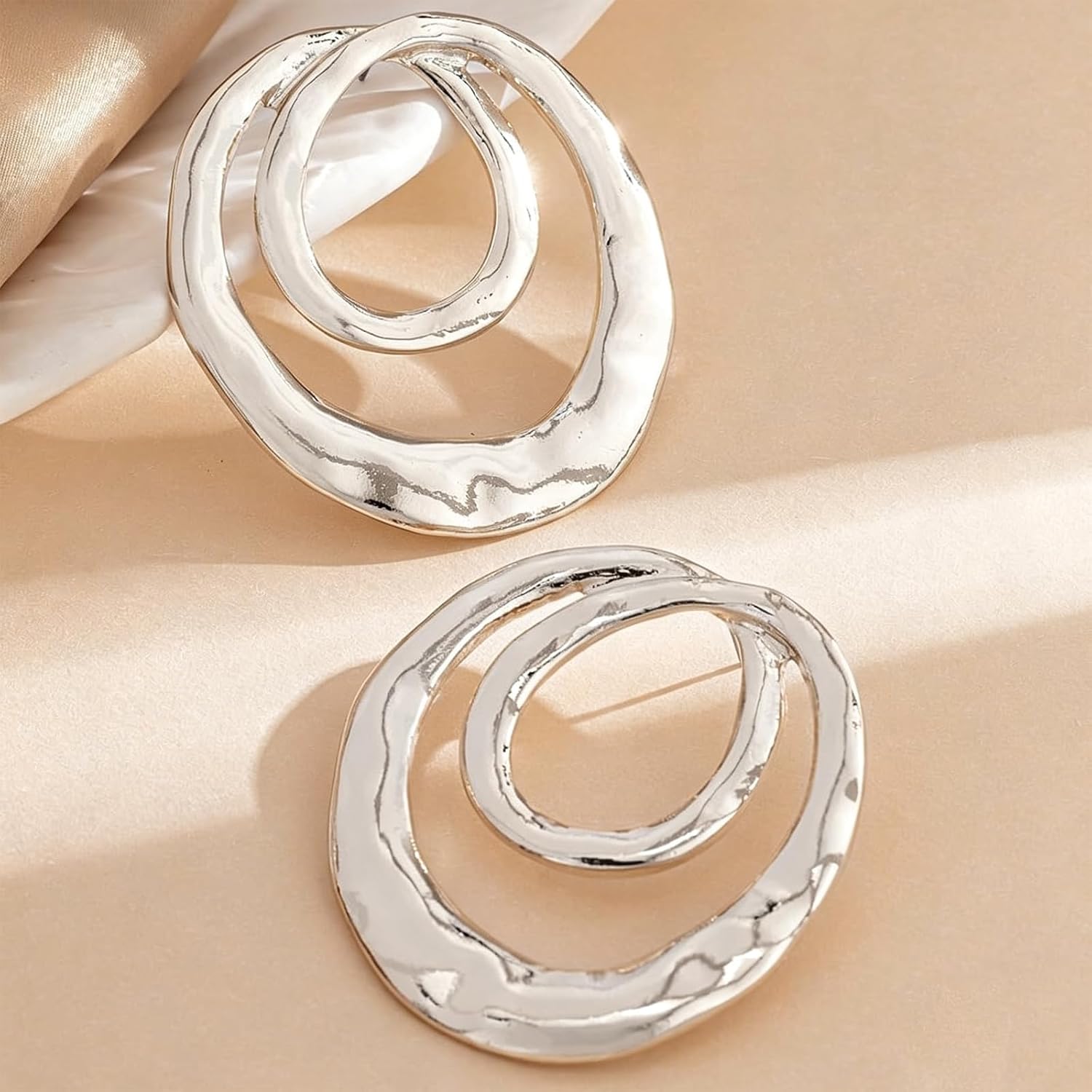 Gold Chunky Geometric Big Dangle Earrings for Women Large Round Statement Drop Earrings Circle Geometric Dangling Earring Simple Jewelry Accessories Gifts