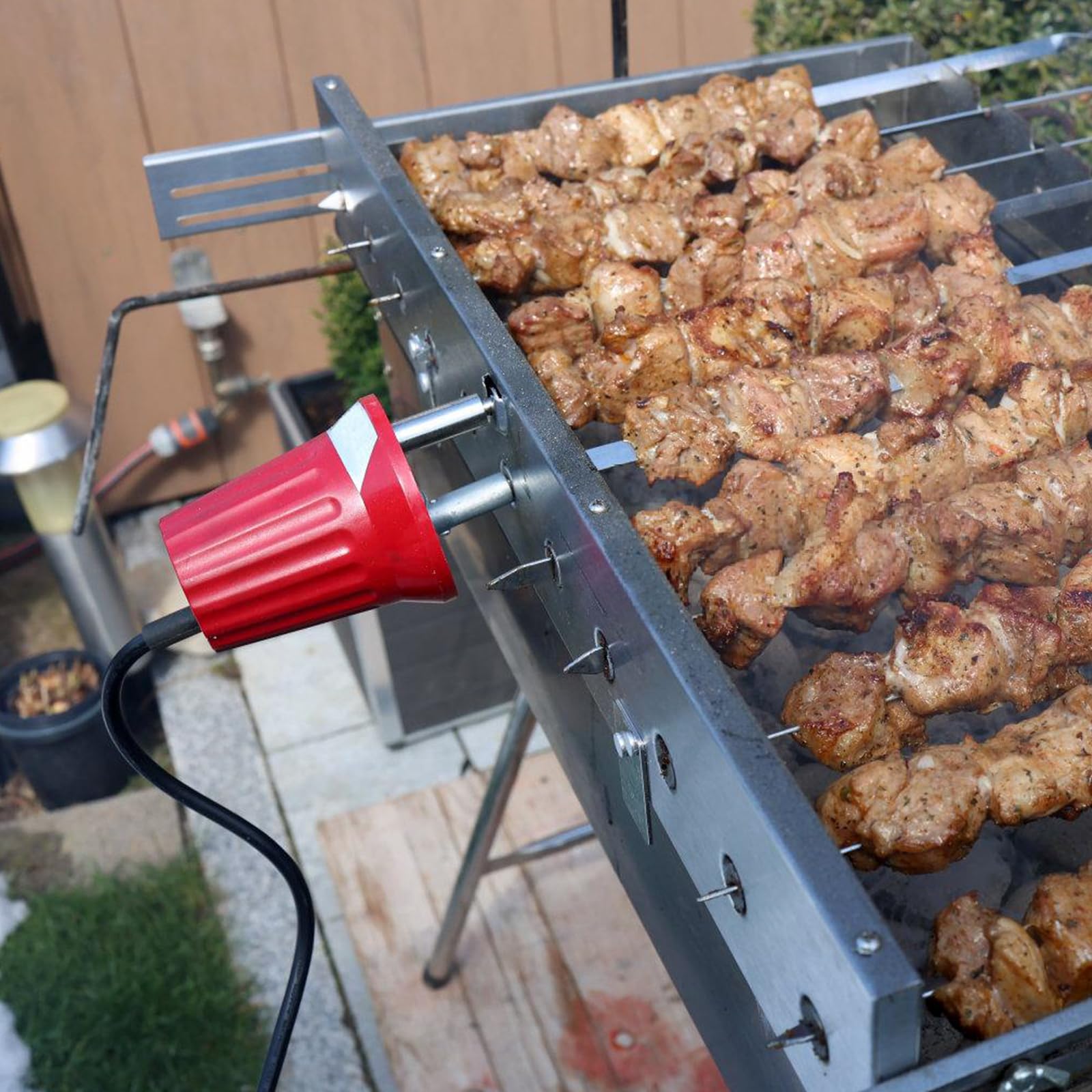 GBKDQQ Grillmotor, Barbecue Grillmotor, DC 220V-240V Elektromotor Grill, ABS Barbecue Rotator Motor Grill, EU-Stecker, Elektrische Maschine Outdoor BBQ Werkzeug Zubehör(Rot)