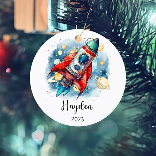 Miniatura 3 de Adorno de cohete personalizado para árbol de Navidad, lindo adorno de Navidad de cohete 2023, año personalizado y nombre, regalo de adorno para