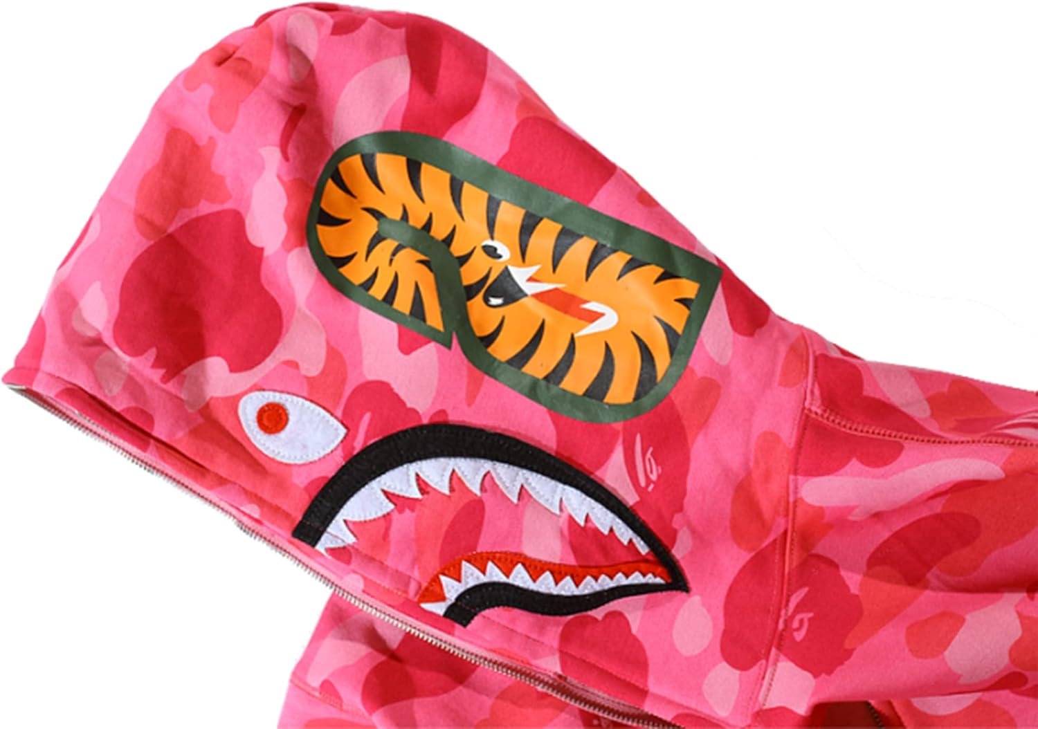 bape moletom com capuz on person