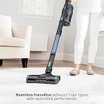 Aspirateur stick sans fil Shark pour animaux avec grand bac à poussière, phares LED, aspirateur à main amovible, léger, outil de crevasse, tapis et sols durs, autonomie de 40 minutes, bleu glacier, IX141AMZ