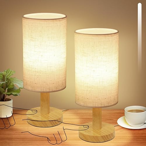 Miniatura 12 de Lámpara pequeña de mesa de noche con toma de corriente AC, base de madera natural y pantalla de lino, mini lámpara boho linda y acogedora de mesita