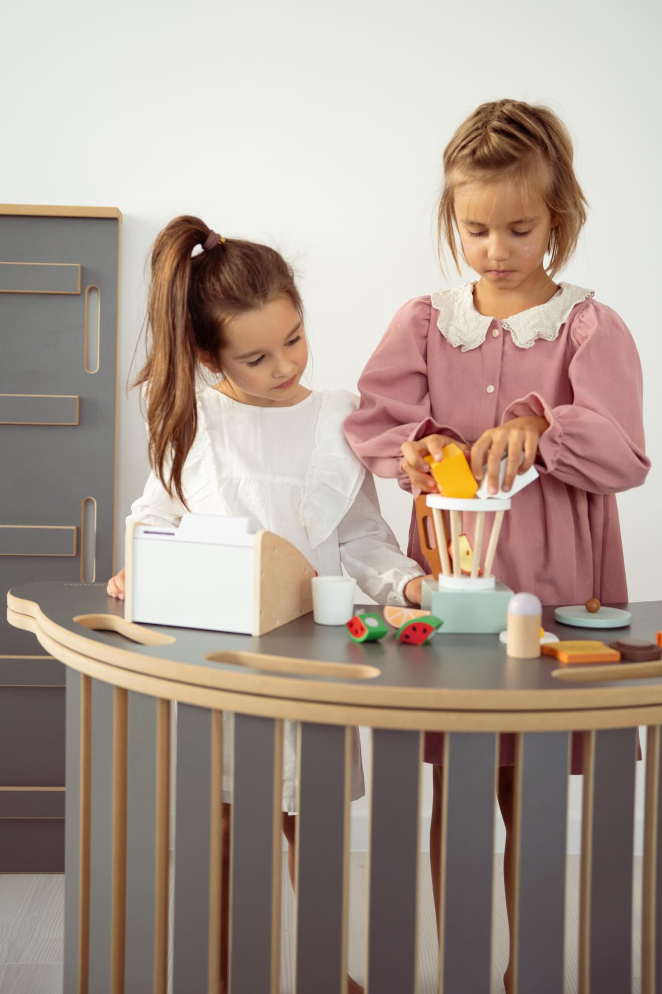 Montessori Schaukelstuhl 3in1 Großes Holz Kletterset für Kinder Rutsche Leiter Spielplatte Fördert Motorik Entwicklung (Grau)