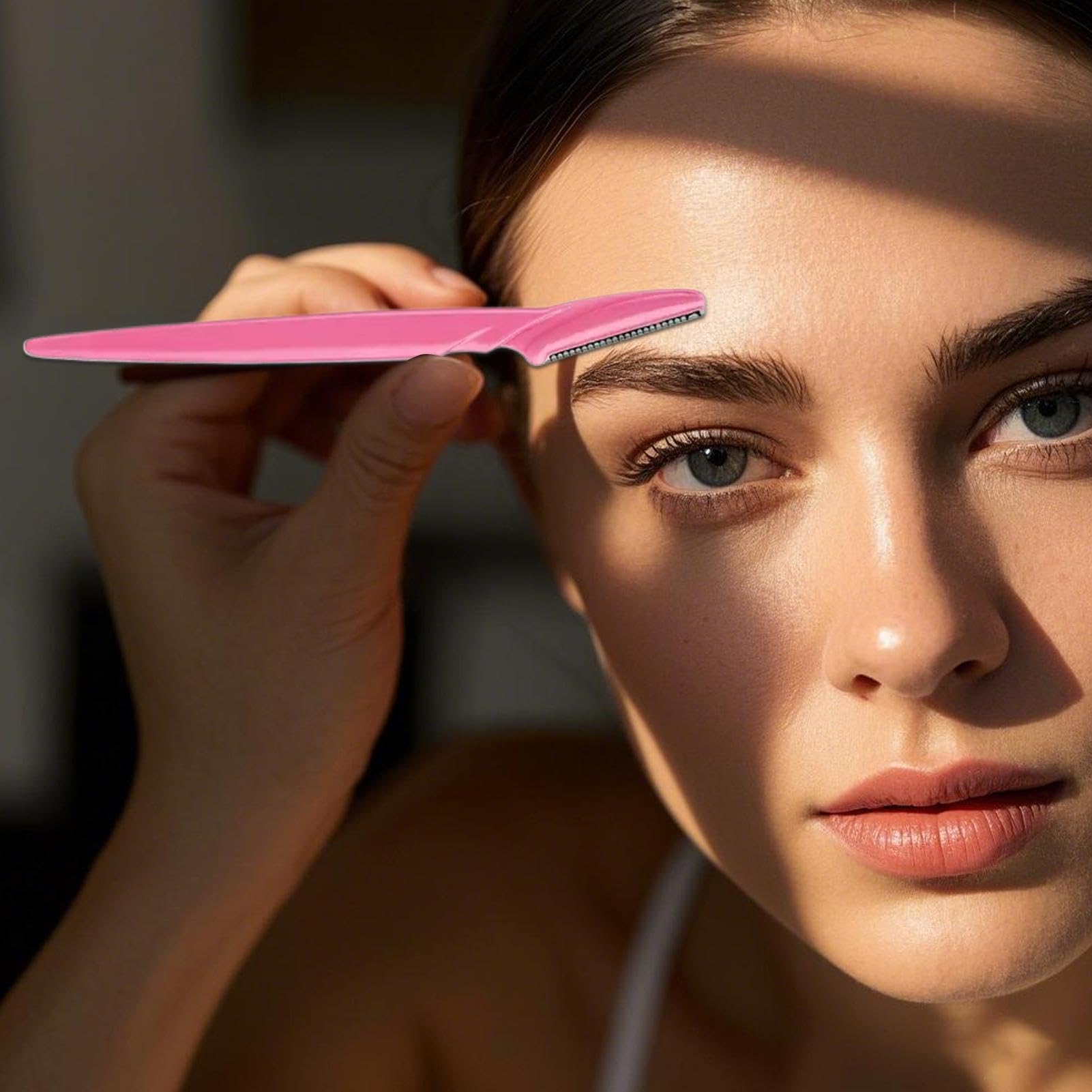 Trimmer de cejas para mujer, cortador de cejas – Frente a la precisión de las cejas Shaper – Herramienta de dermaplaning portátil, herramienta de afeitado manual para el hogar, viajes y viajes