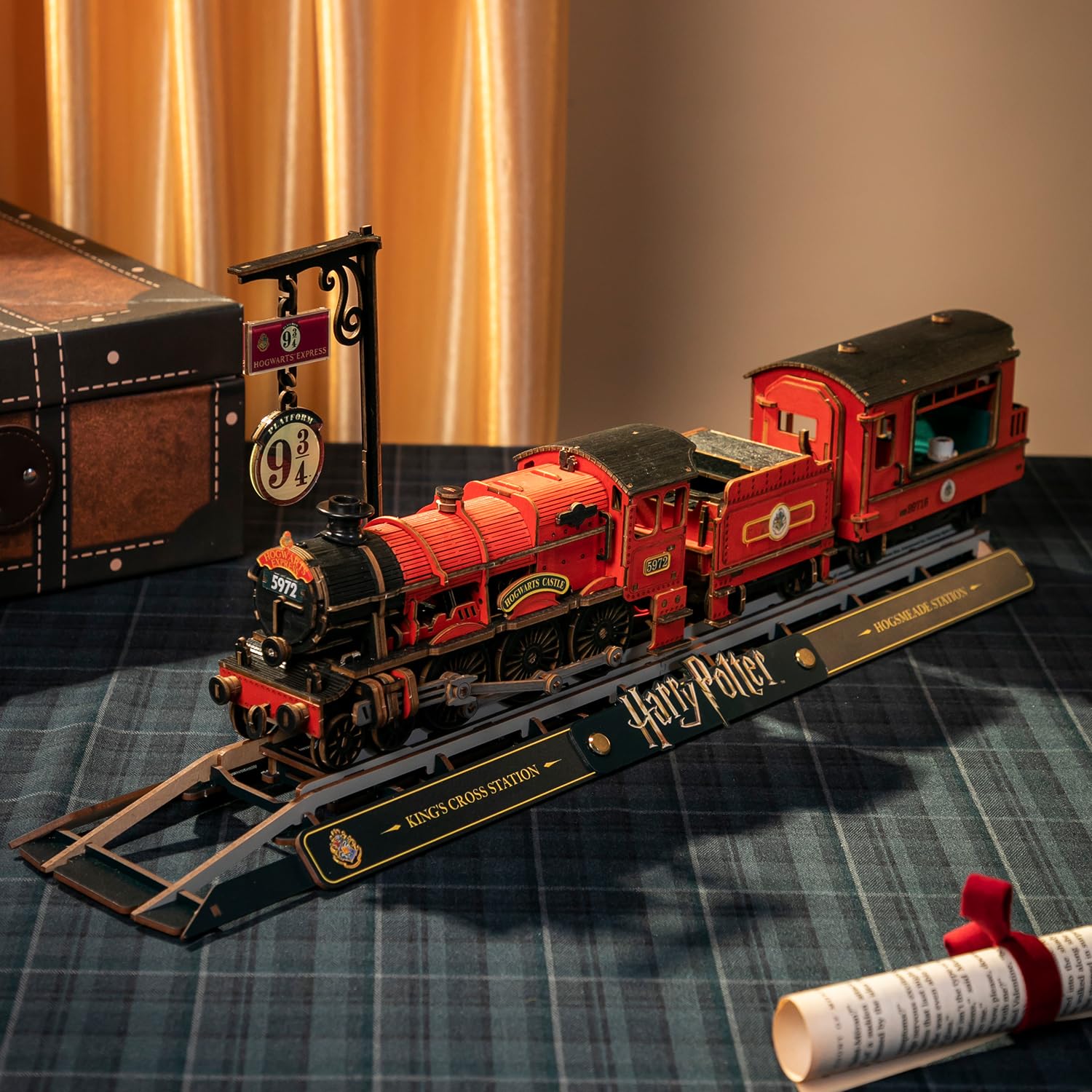 PUREMIND Harry Potter Hogwarts Express, puzzle 3D, oficjalna licencja | Ruchoma lokomotywa, peron 9¾, światło, para i dźwięk, mechaniczna konstrukcja, ekspozycja na półce lub w witrynie
