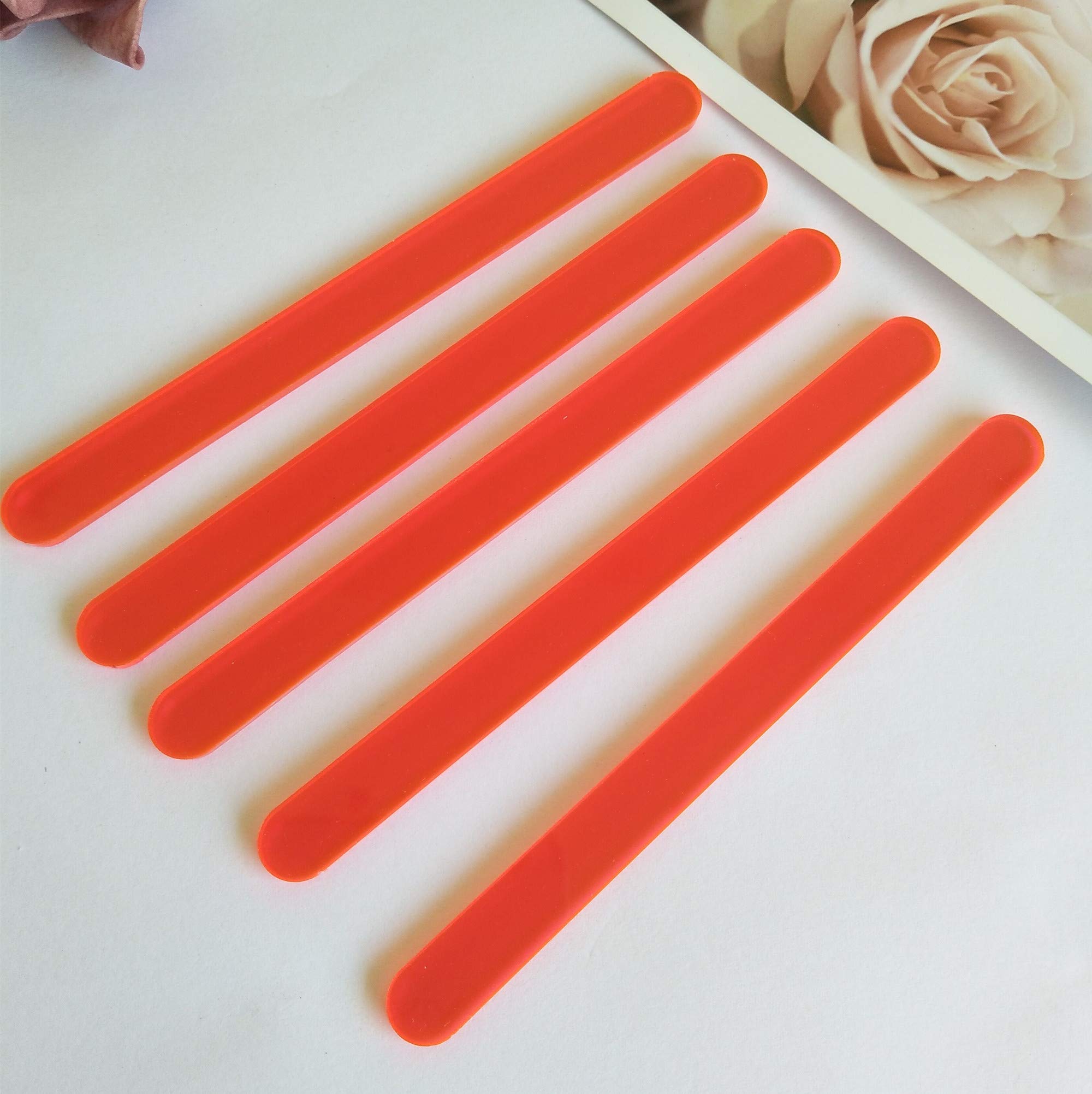 Lot De 30 Bâtonnets à Café Réutilisables En Acrylique - Motif Flocon De Neige (15 Blancs, 15 Roses) - Pour Café, Chocolat Chaud, Cocktails - Longueur 15 Cm - 9