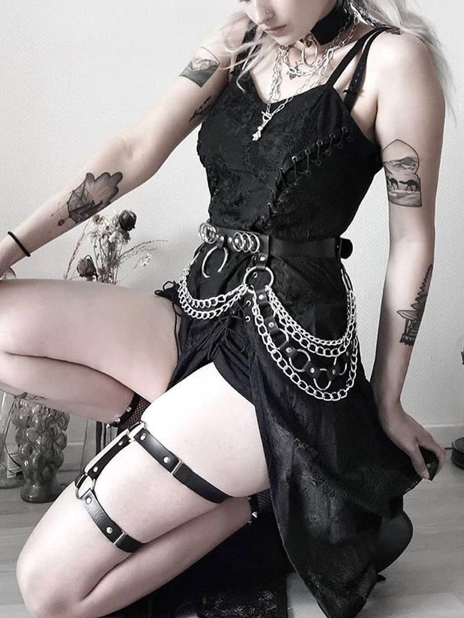 MEIJIU Gothic Lace Sexy Bandage Midi Dresses Women Grunge Aesthetic Black  Punk Sling Party Wear Alternative Clothing - White, M : Amazon.de: Fashion