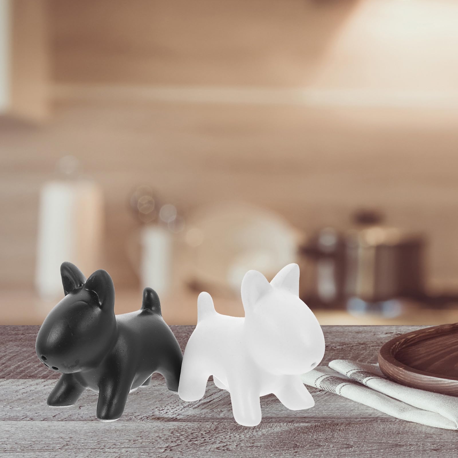 Contenants Épices 2pcs en Céramique Blanche Forme Chien, Style Créatif, Compact, Cuisine et Restaurant, Salières et Poivrières pour Poivre et Sel