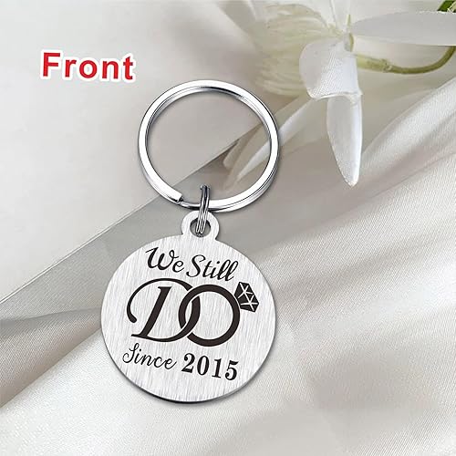 Miniatura 3 de TANWIH Llavero de 10 aniversario de boda, con texto en inglés We Still Do Since 2015, decoración de aniversario de 10 años para marido y hombre,