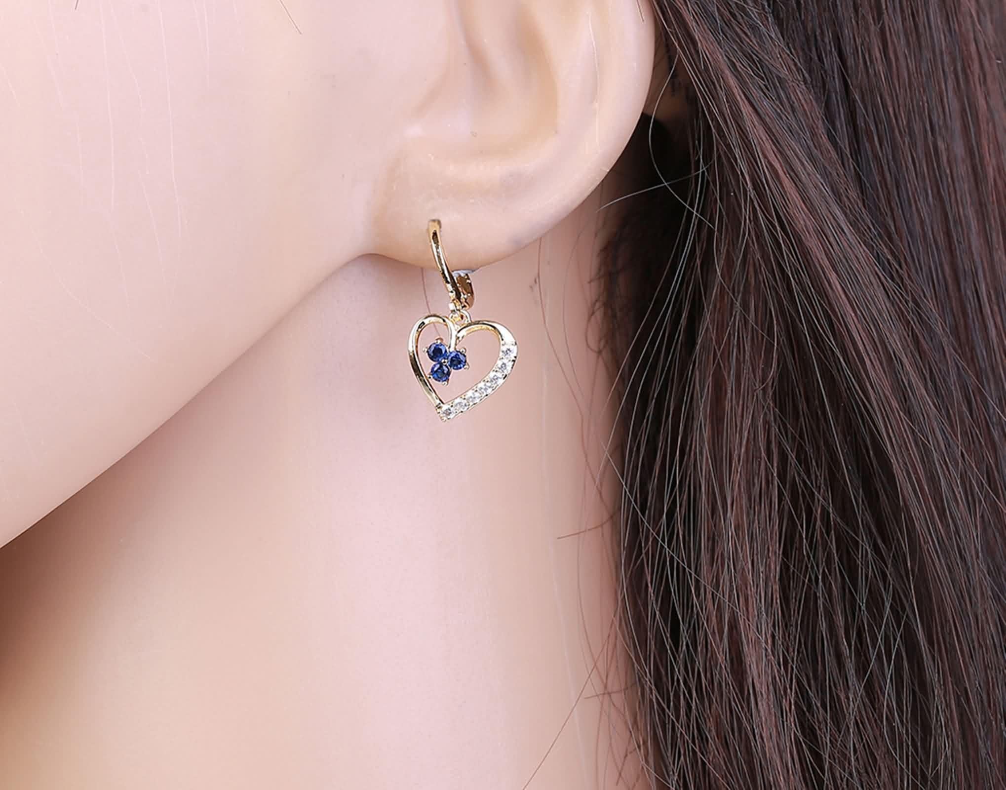 AMDXD Pendientes de aro para mujer de oro de 18 quilates, pendientes de aro con corazón hueco con zafiro azul, laboratorio creado en laboratorio, pendientes pequeños Au 750