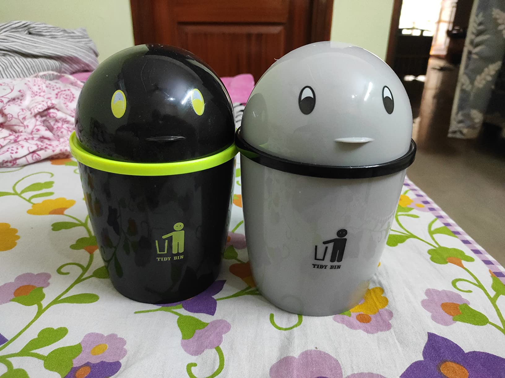 Mini Dustbin - Small Desk Trash Can -2 Mini Dustbin - Small Desk Trash Can -2
