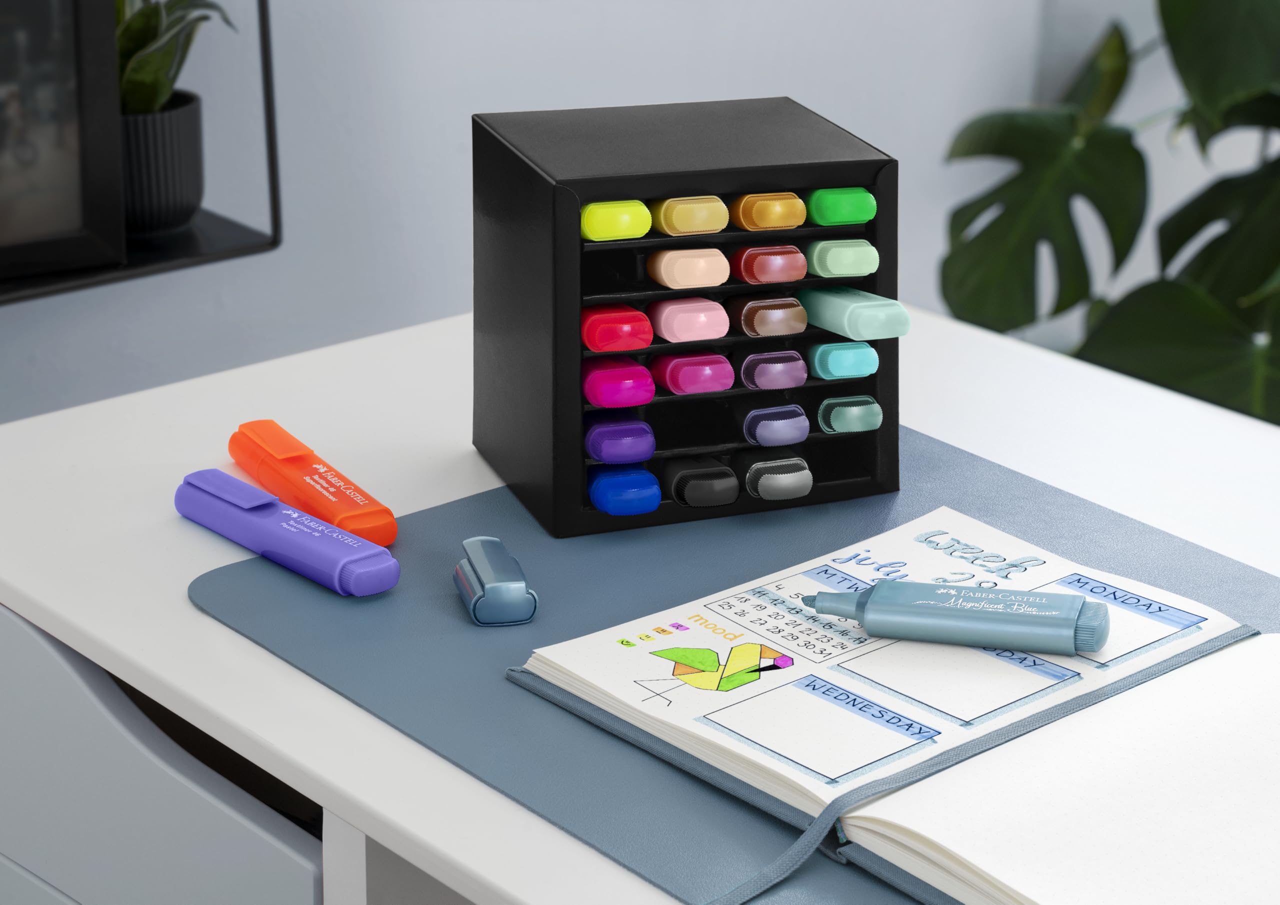 Faber-Castell 254602 - Set de Mesa 24 Textliner 46