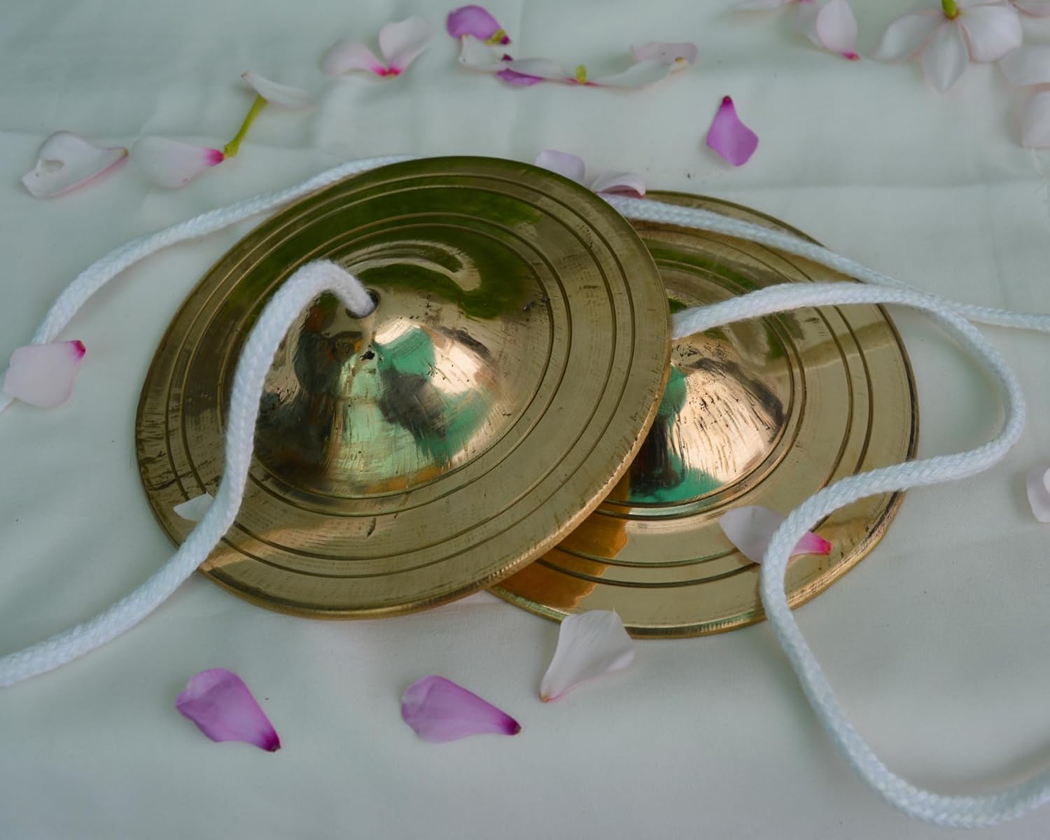 Brass Manjira Cymbals with Rope | Traditional Indian Hand Percussion Instrument for Puja, Bhajan, Aarti & Kirtan | Kartal Jodi for Temple Worship, Meditation, Yoga & Spiritual Music 4.25"inch