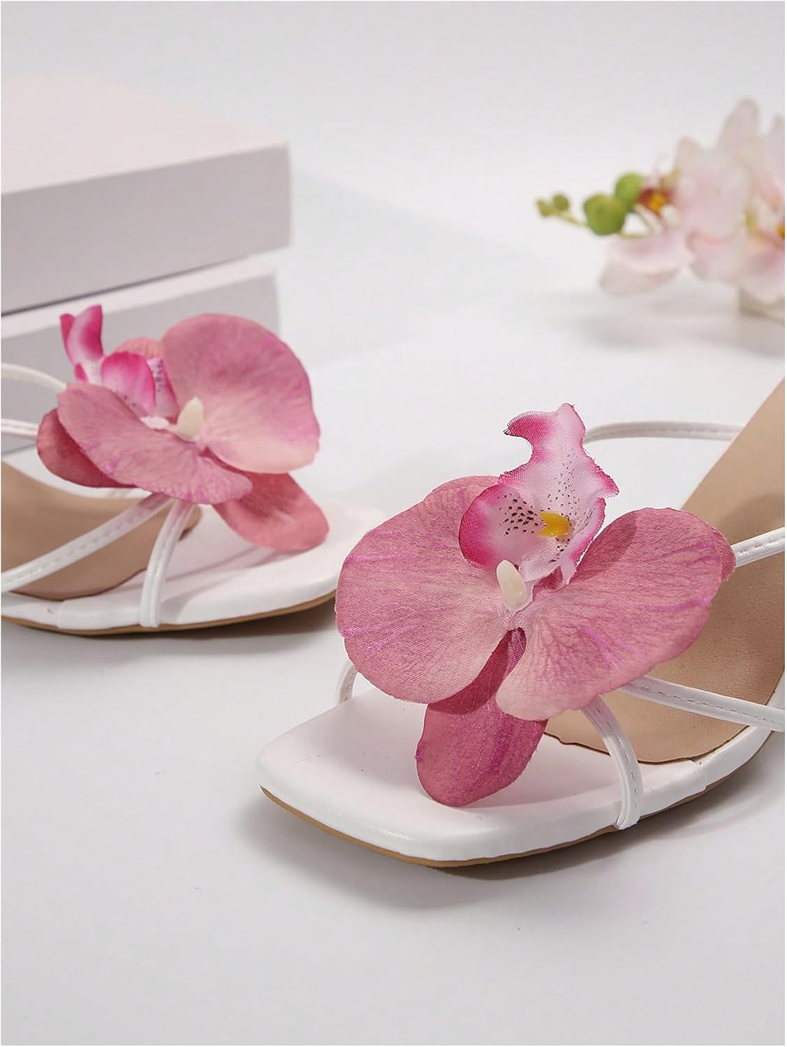 MakeMeChic Women's Open Toe Floral Kitten Heels Flower Summer Beach Sandals - Image 6