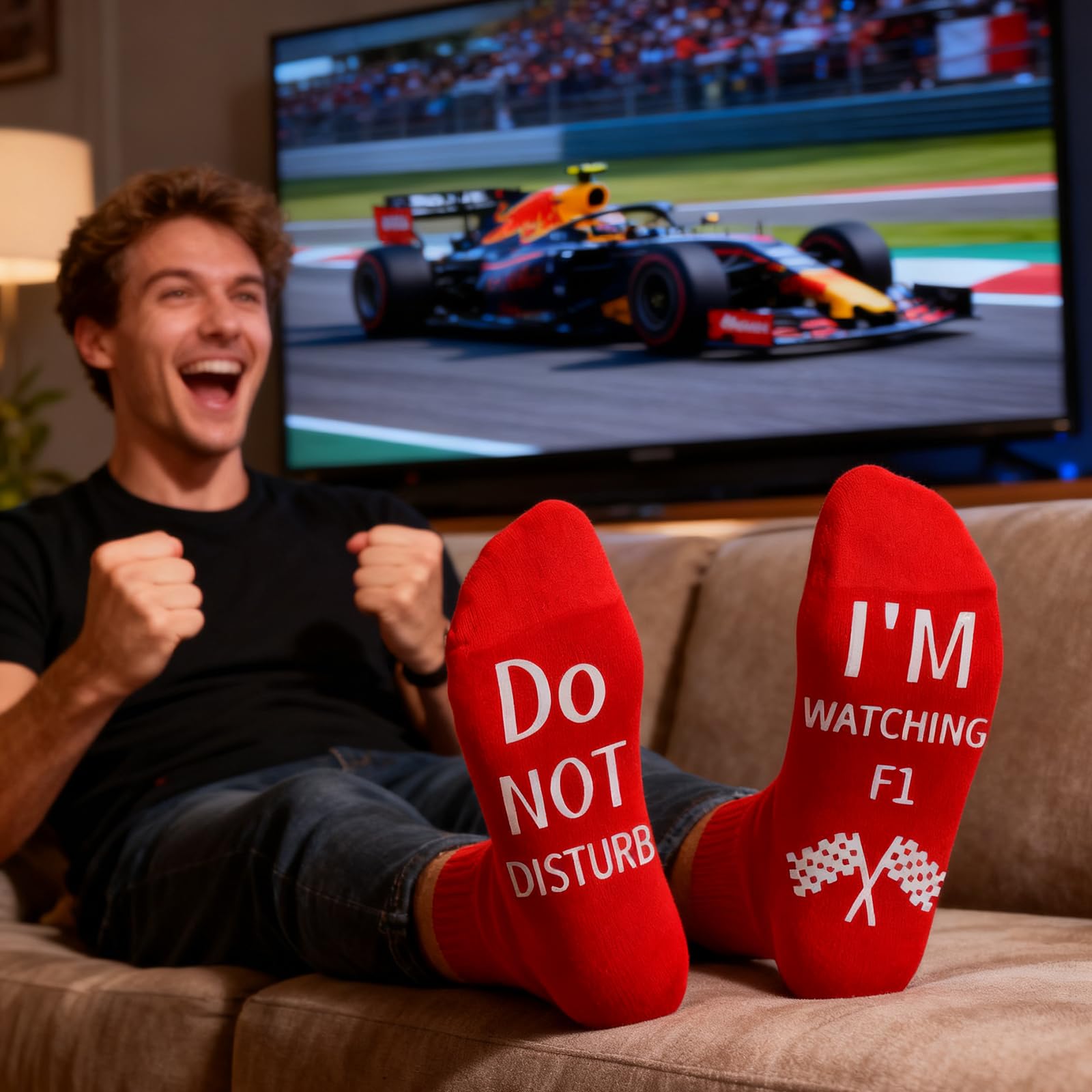 Śmieszne skarpety na prezent dla fanów F1, do Not Disturb I'm Watching F1 skarpety męskie prezent urodzinowy dla miłośnika F1 nowość wyścigi samochodowe fani prezenty