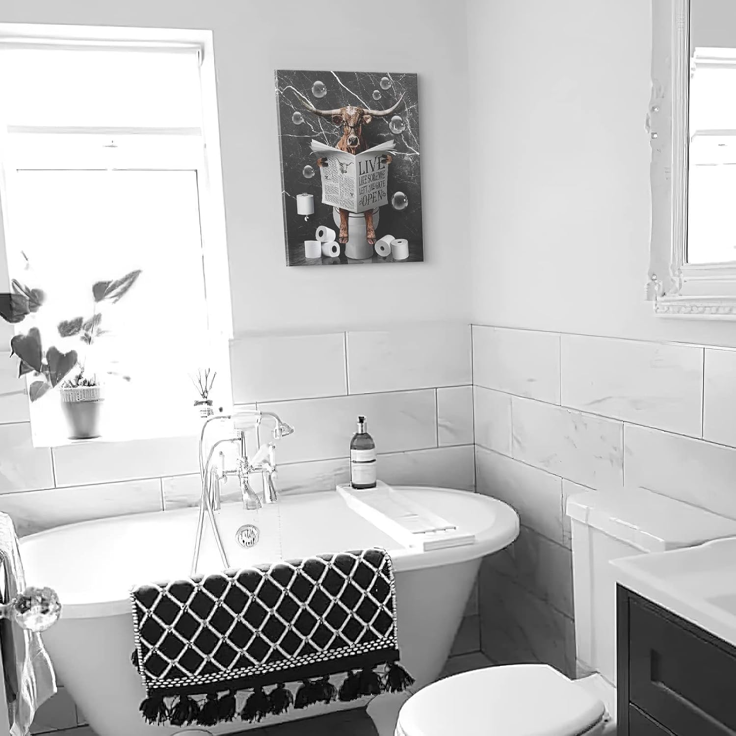 Kasluolo Texas Longhorn Cow Bathroom Wall Art Funny Highland Cow in Toilet Bathroom Picture Print Painting Wall Décor for Bathroom Toilet Framed Artwork 12x16 inch