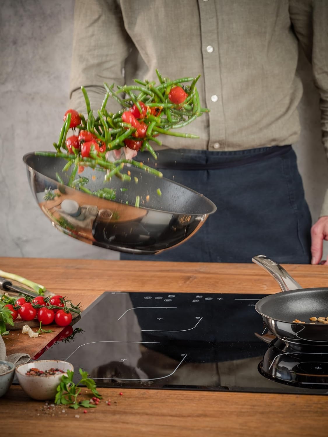 Berndes Bratpfanne 28 cm Napoli – allherdtauglich - langlebiger Antihafteffekt - Edelstahl Pfanne - Quarz-Versiegelung - Kapselboden mit Aluminiumkern - schnelle Hitzeverteilung – ofenfest - PFAS-frei