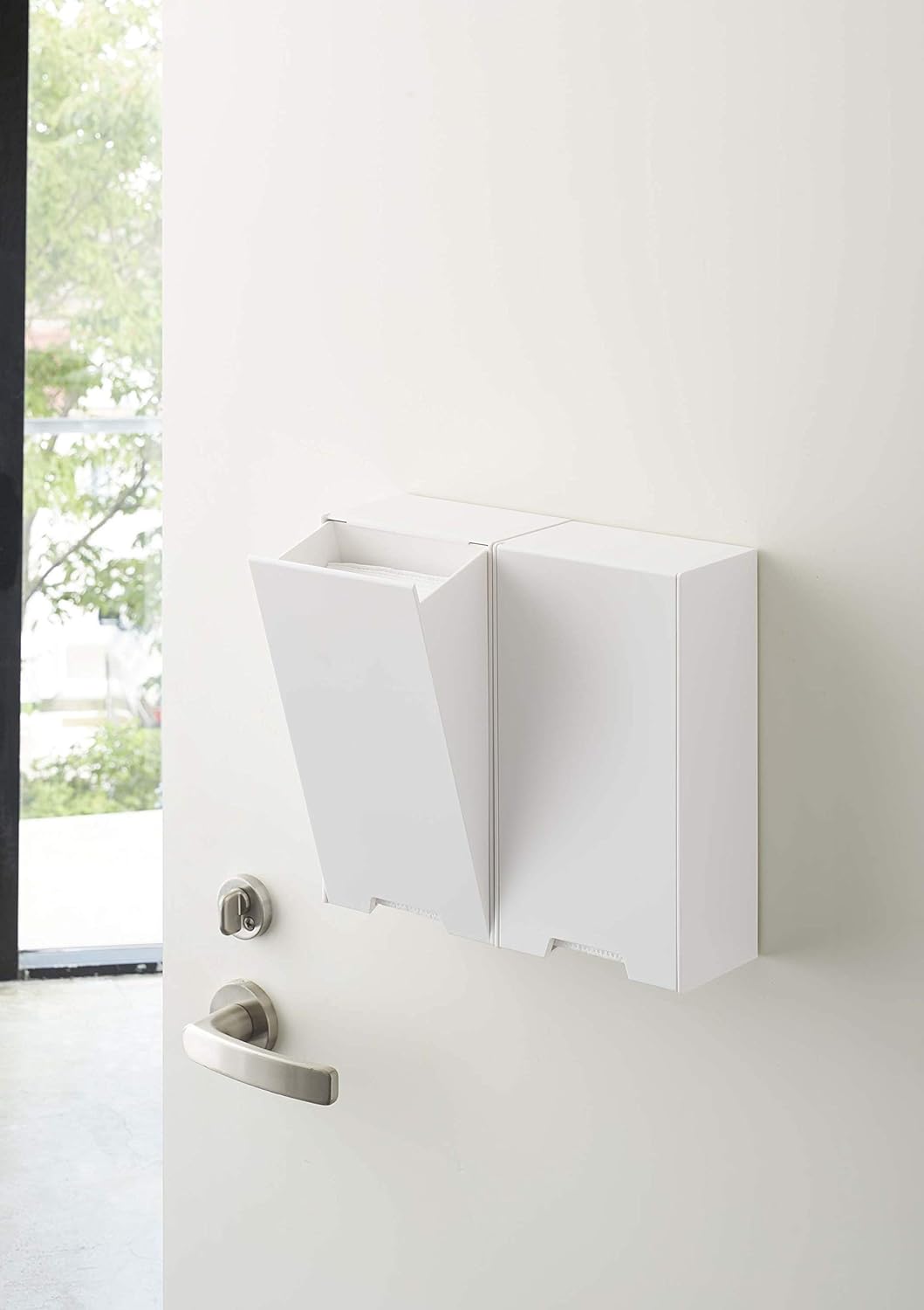 Amazon 山崎実業 Yamazaki ツーウェイ マスク収納 ケース ホワイト 約w12xd7 5xh22cm タワー 強力マグネット付き 4954 収納ケース ボックス オンライン通販