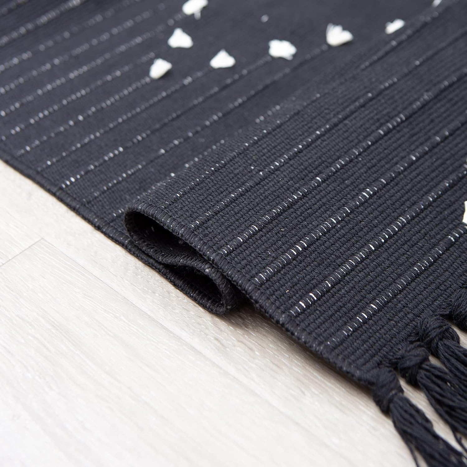 idee-home Boho Rug, Boho Kitchen Rug Runner Washable, Boho Bathroom Rug Woven Small Cotton Bohemian Tribal Farmhouse Tassels Bedroom Hallway Moroccan Bath Mat 2'x6', Black