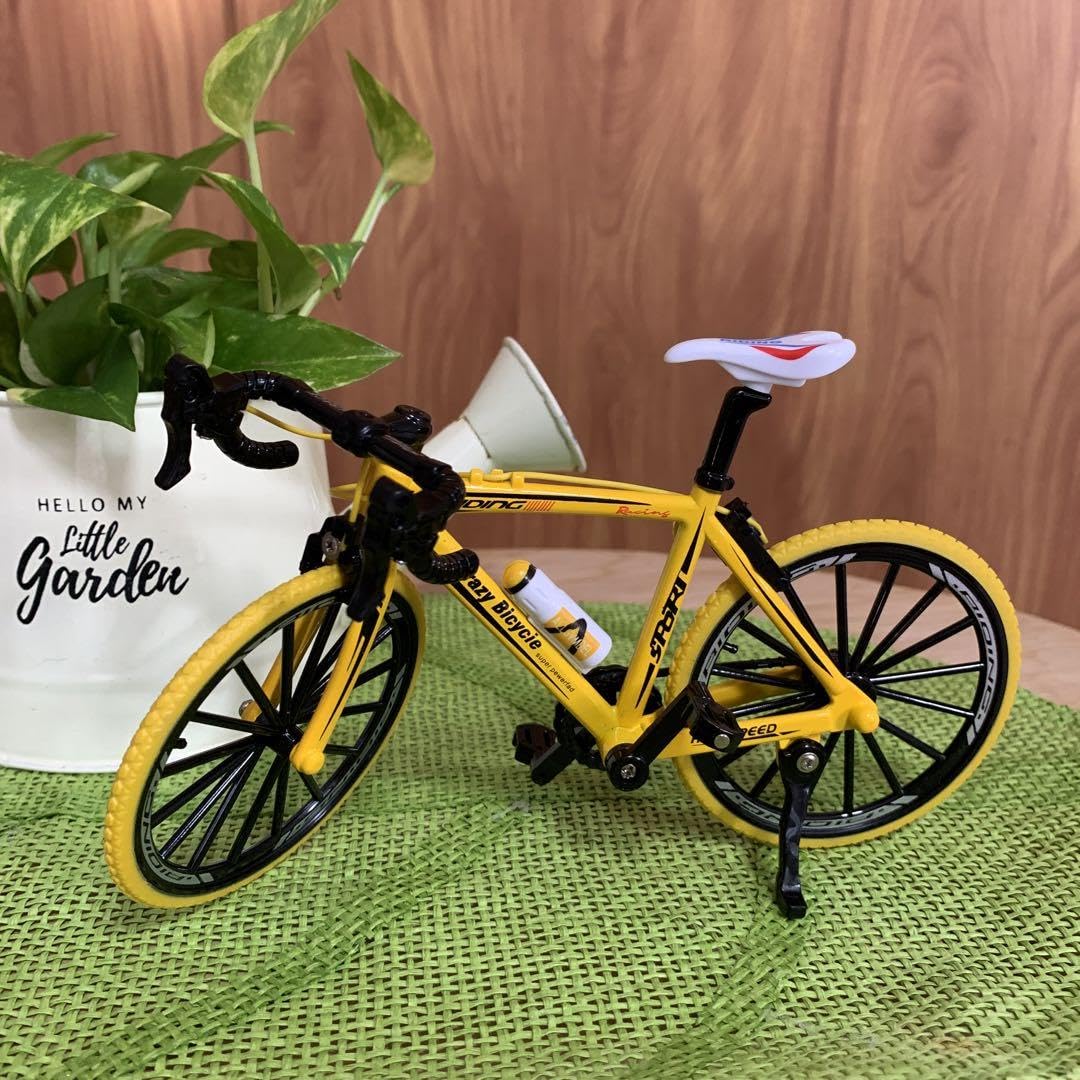 Amazon.co.jp: 【ミニチュア雑貨】自転車フィギュア Crazy