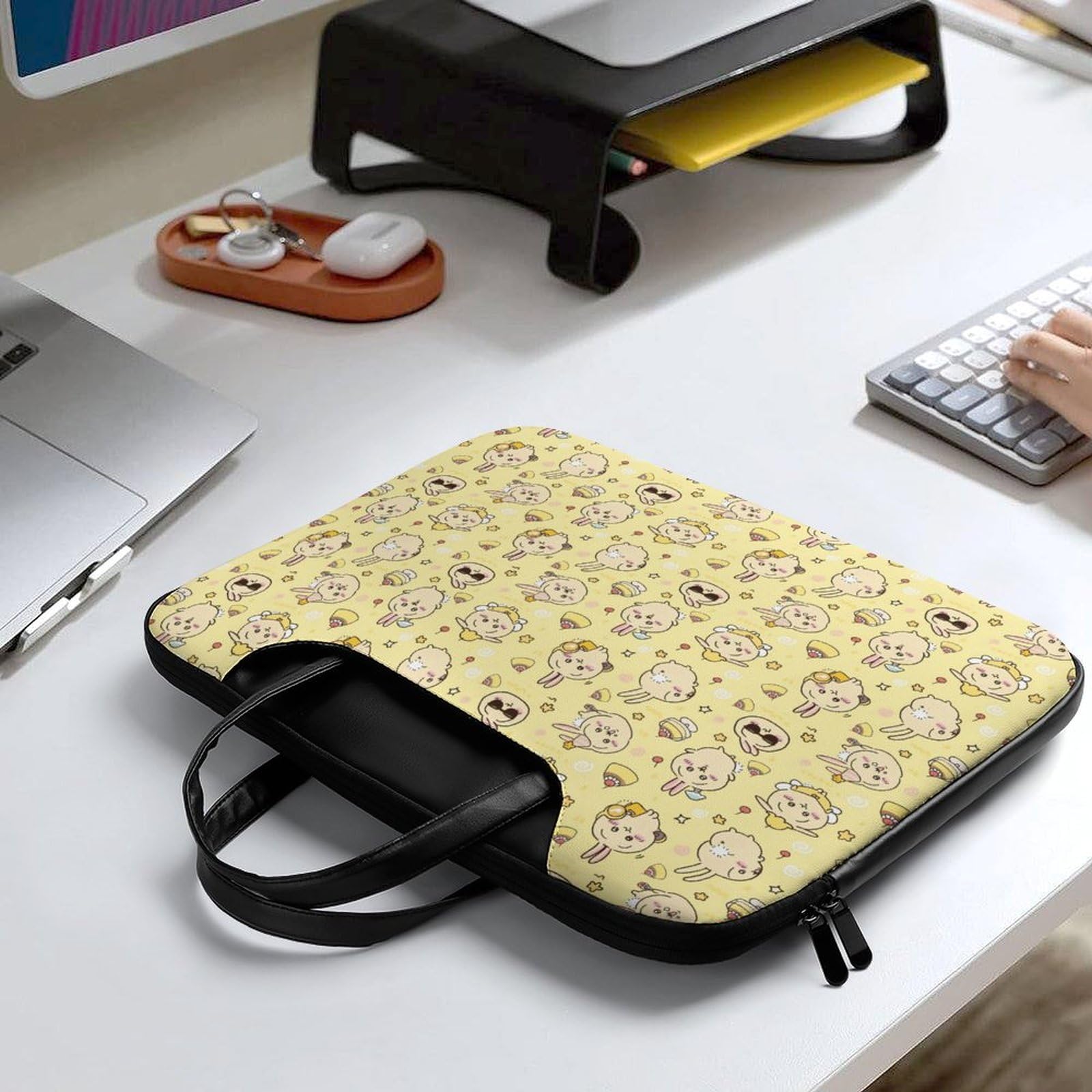 Amazon.co.jp: ちいかわ（うさぎ） パソコンケース ノートPCケース
