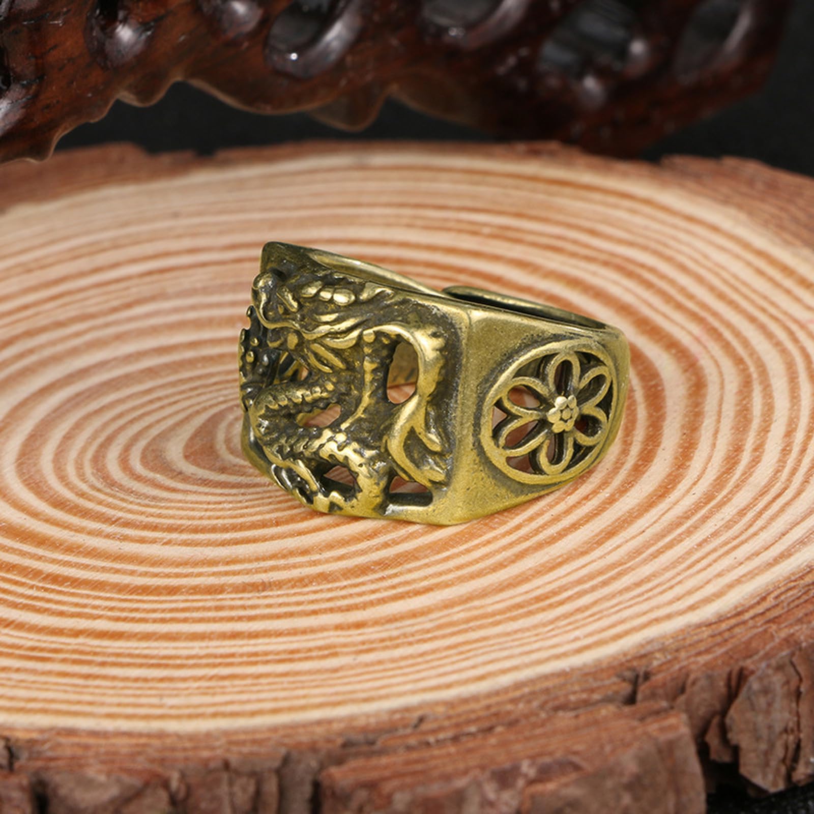 YANGPZFC Small Copper Ring Ornament Rustic Brass Statue For Desk Decor, Handcrafted Vintage Sculpture