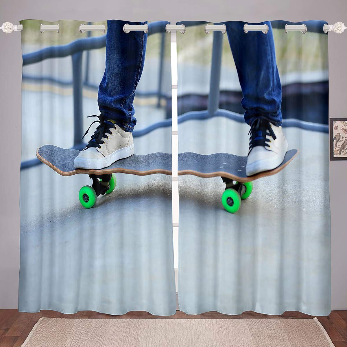 Cortinas para ventana juvenil con estampado de monopatín y deportes