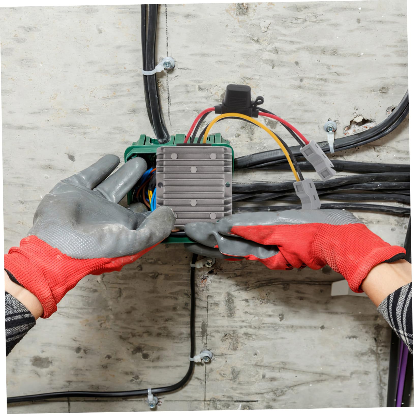 Beavorty Trasformatore Step-down Con Fusibile e Terminali Convertitore Tensione Ad Efficienza Per Dispositivi Elettronici e Veicoli