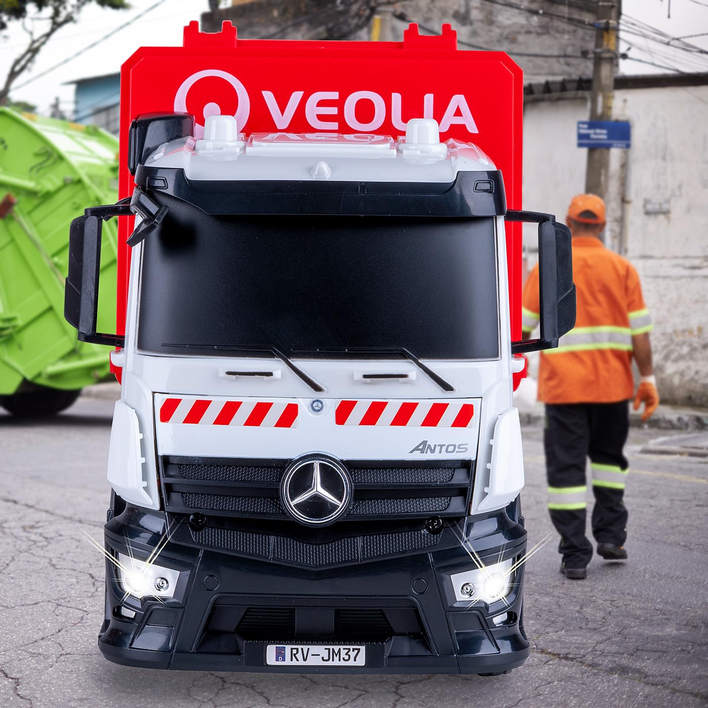 JAMARA 408305 Autocarro della Spazzatura Mercedes-Benz Antos 1:26 2,4 GHz – Giocattolo Camion della Spazzatura dai 6 Anni in su, per Bambini radiocomandato, RC Toys, Regalo per Bambini, bidone della