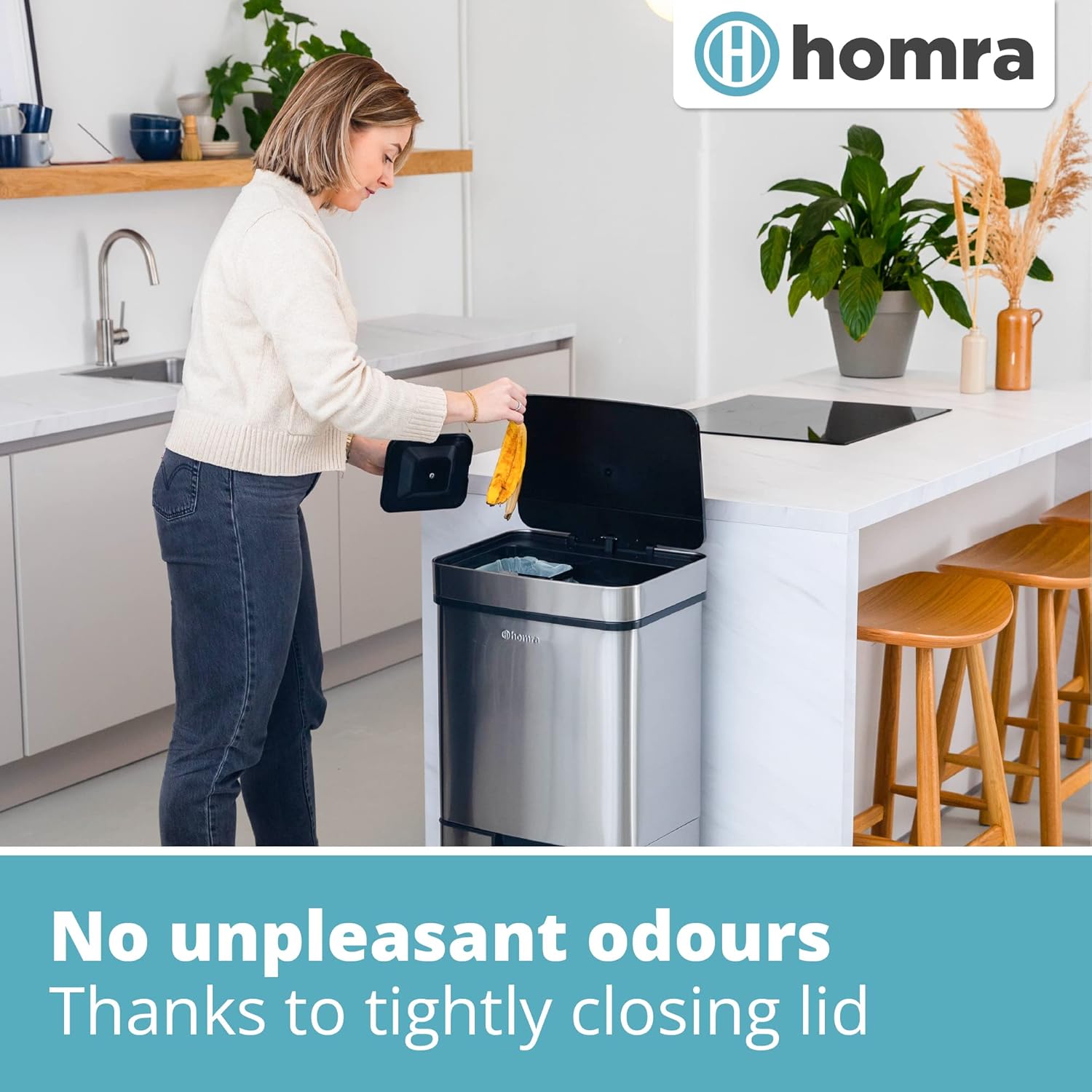 A woman standing next to the Homra Nexo waste bin, with her height (167 cm) and the bin's height (83 cm) indicated, along with the total capacity of 72 Liters.