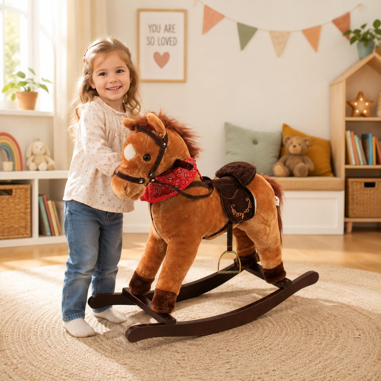 Bayer Chic 2000 Schaukelpferd Cowboy mit Sound Plüsch Schaukeltier braun | Plüsch-Schaukeltier mit Sound (Wiehern & Galopp) & beweglichen Lippen. Sattelhöhe 46cm. Mit Steigbügeln, Zügeln & Holzgriffen