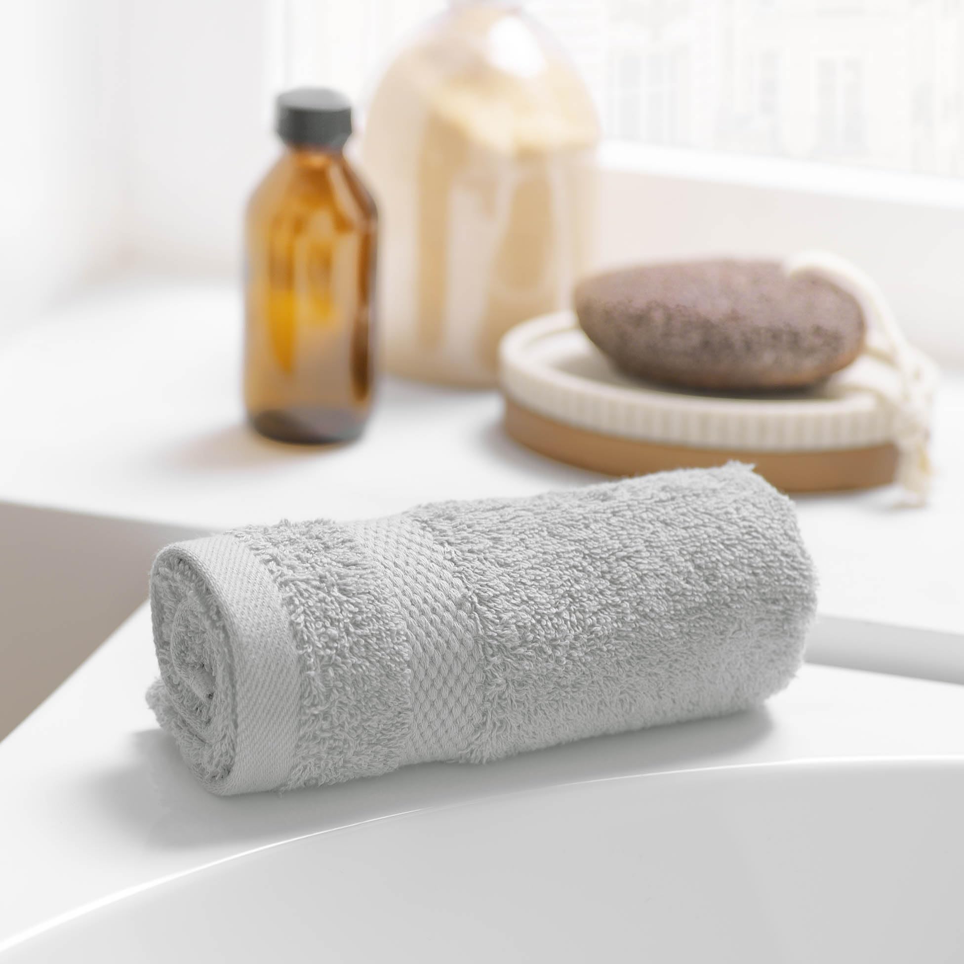 Douceur d'Intérieur, Elegance Perle Guest Towel (30 x 50 cm) 100% Cotton Plain, Pearl, Serviette Invité 30 x 50 cm - Image 2