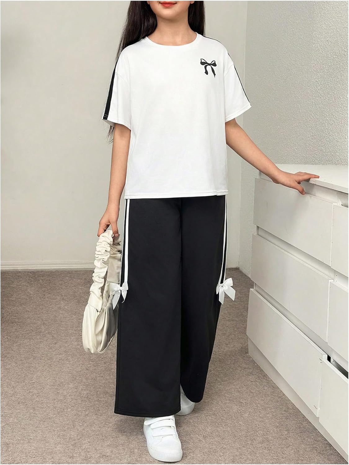 Verdusa Girl's 2 Piece Outfits Bow Striped Tracksuits Basic T Shirts with Wide Leg Pants Clothing Sets - Image 4