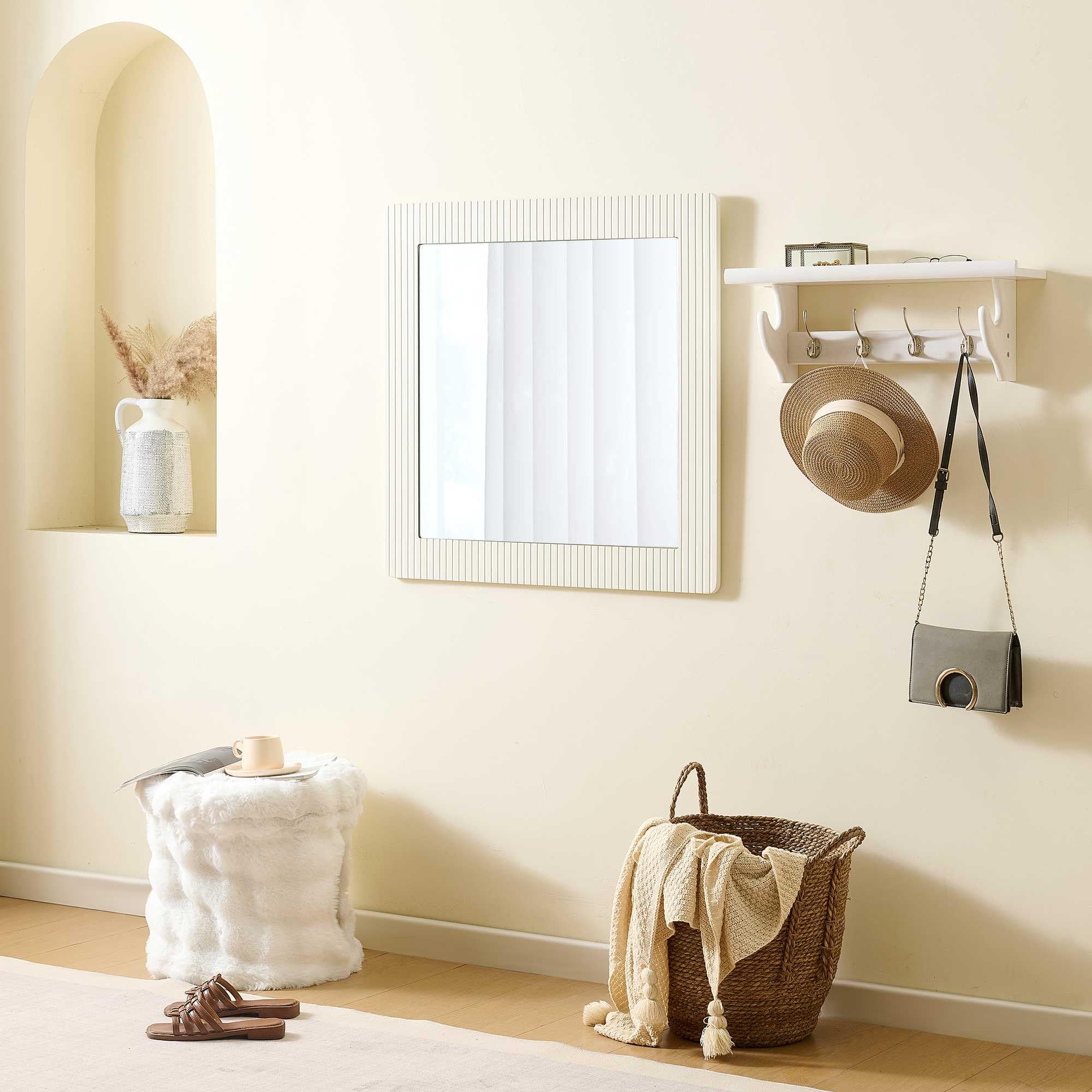 Espejo de pared cuadrado de 80 x 80 cm, color blanco, moderno con marco de aspecto de madera, espejo grande de pasillo, espejo de dormitorio y salón, diseño atemporal