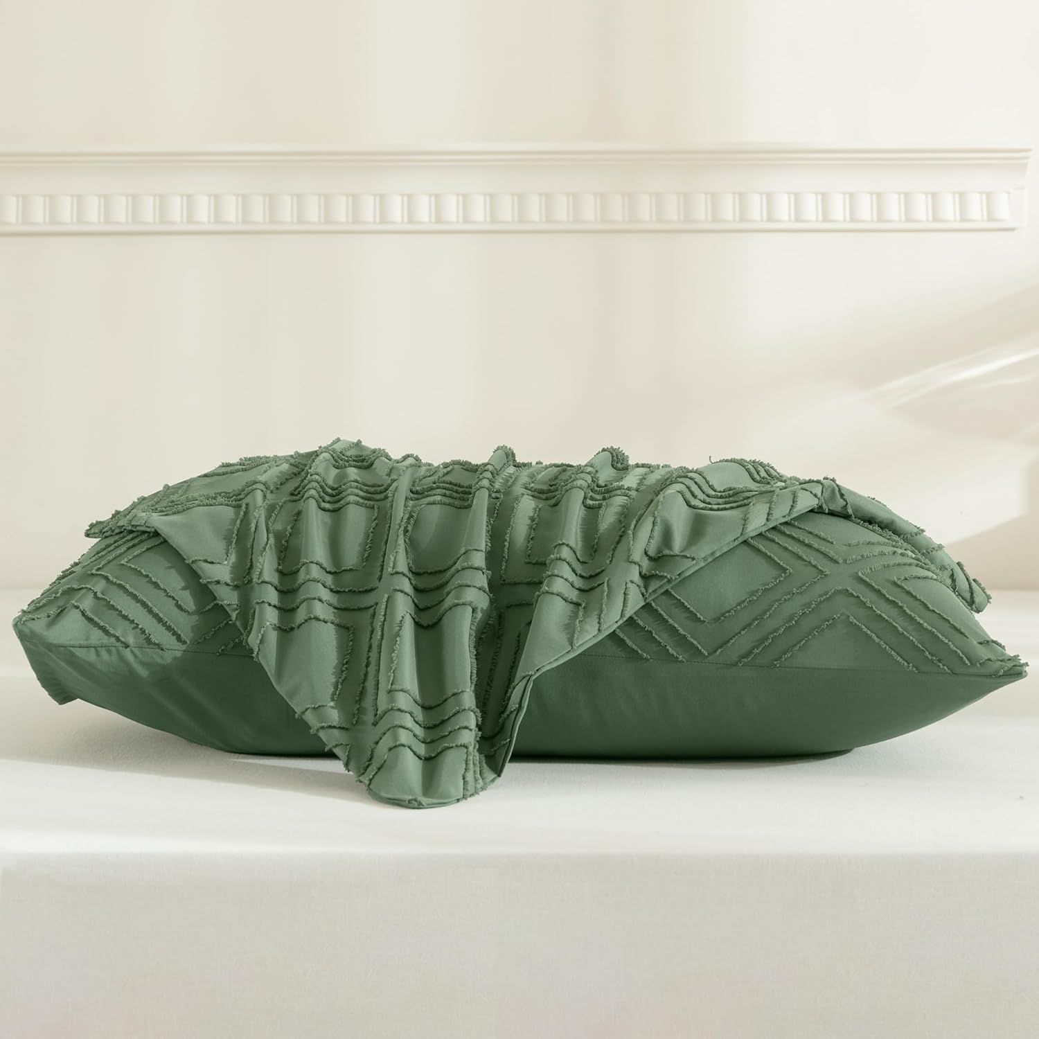 JELLYMONI Pillowcases Standard Size Green 2 Pack Boho Plaid Bed Pillow Covers 20x26in Polyester Envelope Pillow Shams Tufted Bohemian Textured (Pillows are not Included) - Image 6