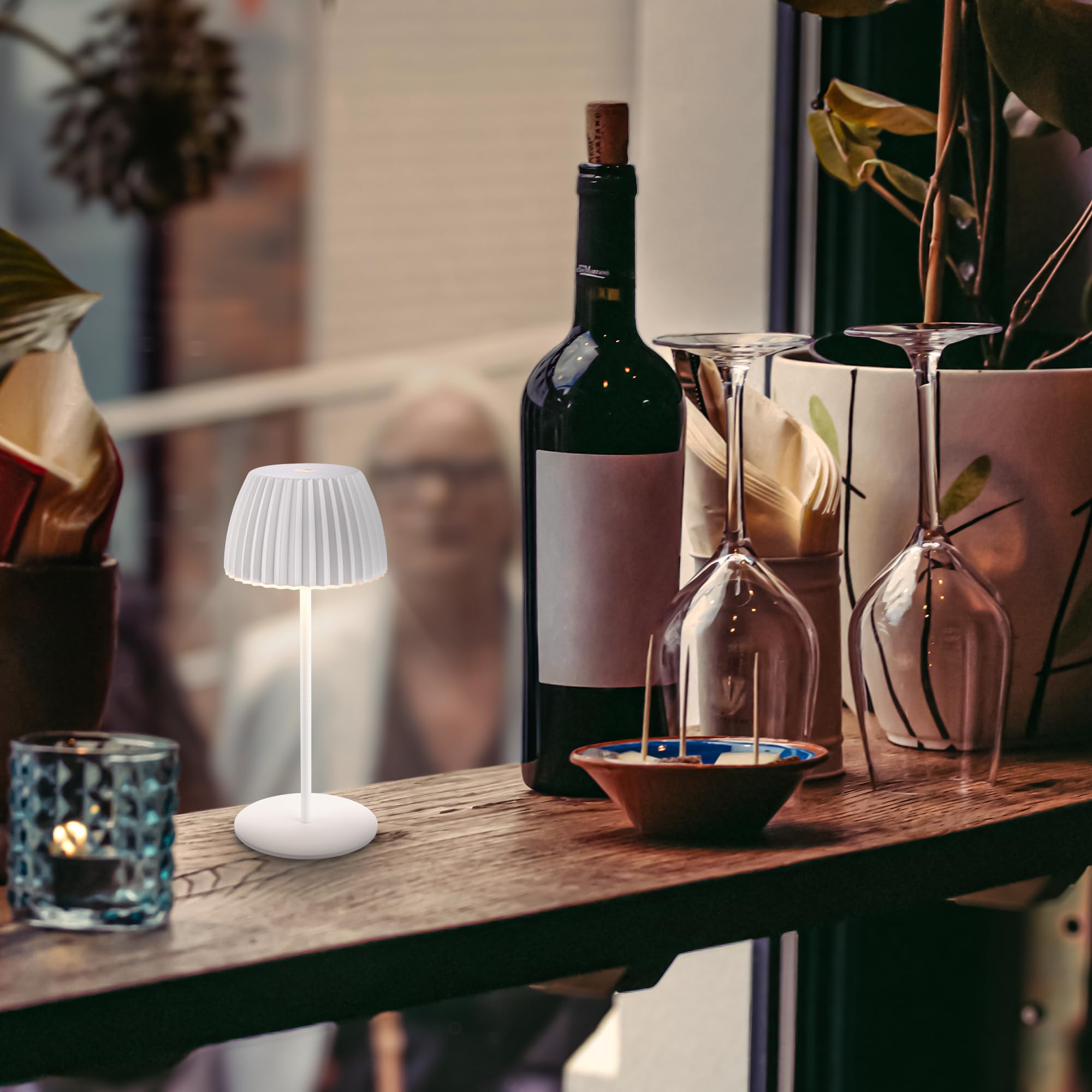 BRILONER - Riffle Mini lampara de mesa sin cable LED inalámbrica IP44 con borde luminoso, regulador táctil, lampara mesita noche sin cable, ganadora del German Design Award 2025, 8,5x20 cm, blanco