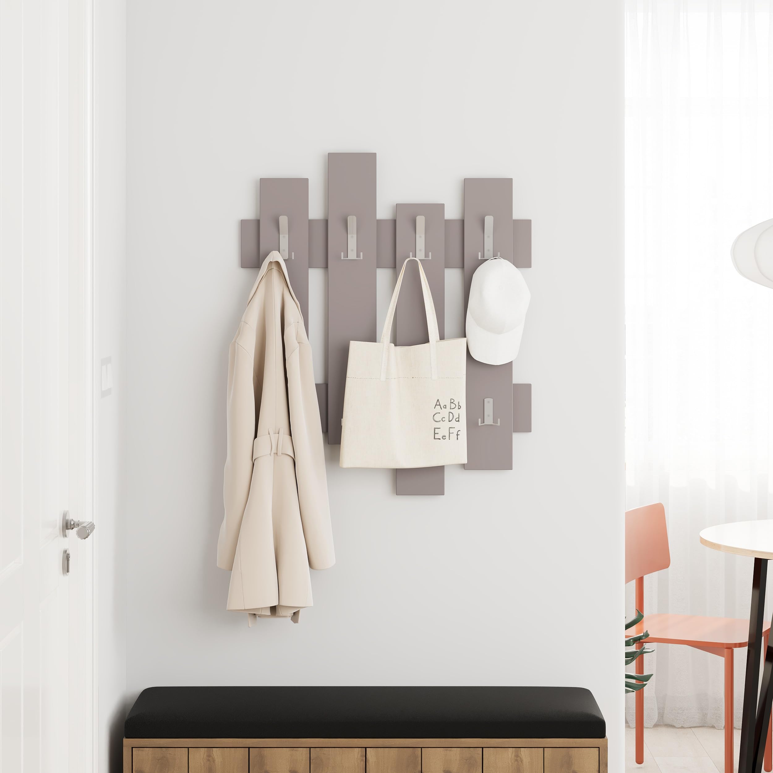 Wandgarderobe mit 8 stabilen Haken| platzsparender Flur Organizer für Mäntel| Taschen und Hüte| modernes Design zur Wandmontage| hohe Belastbarkeit| mehrere Farboptionen| 81 x 64 cm (Sandstein)
