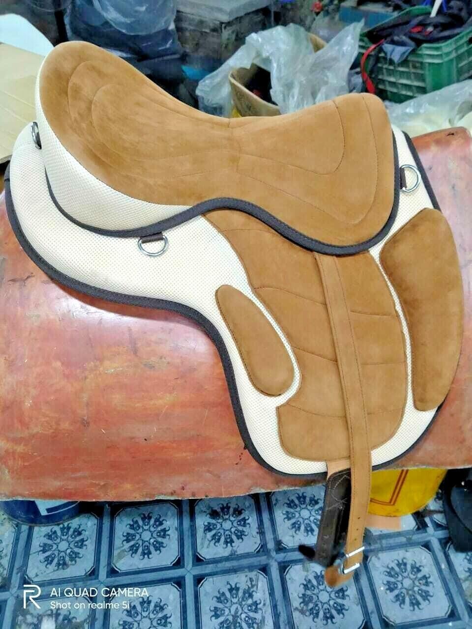 SABA International Designer All Purpose Treeless Freemax Synthetic Saddle with Extra Pad