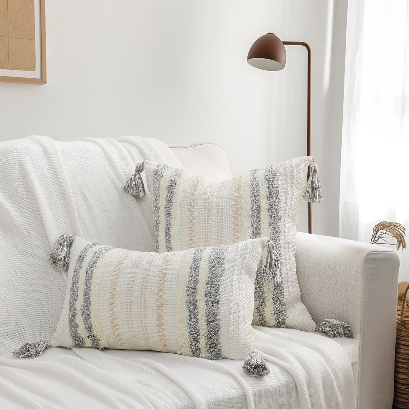 decorUhome Set di 2 federe decorative estive in stile bohémien, 30 x 51 cm, con accento lombare neutro, trapuntate, a righe, per divano, letto, divano, soggiorno, grigio chiaro e bianco crema