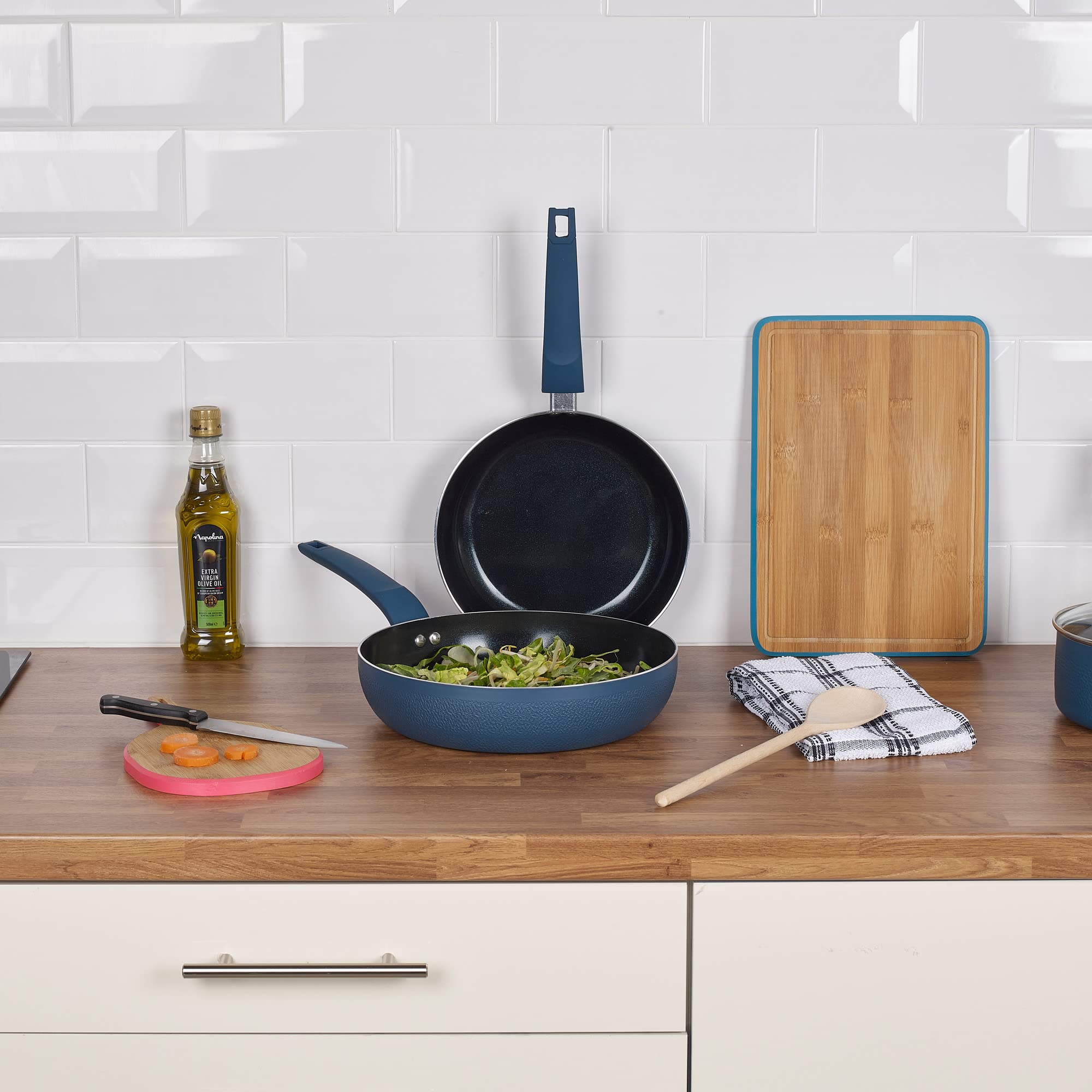 Simboli Dei Vettori Dei Forni Di Cottura A Induzione, Ceramica, A Gas E Elettrica Cucina Per Cuocere O Grattugiare Pentole Cucine Image199064841