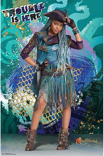 Vista 6 de Trends International Disney Descendants 2 - Póster de pared de Uma, 22.375 x 34 pulgadas, paquete de póster y clip