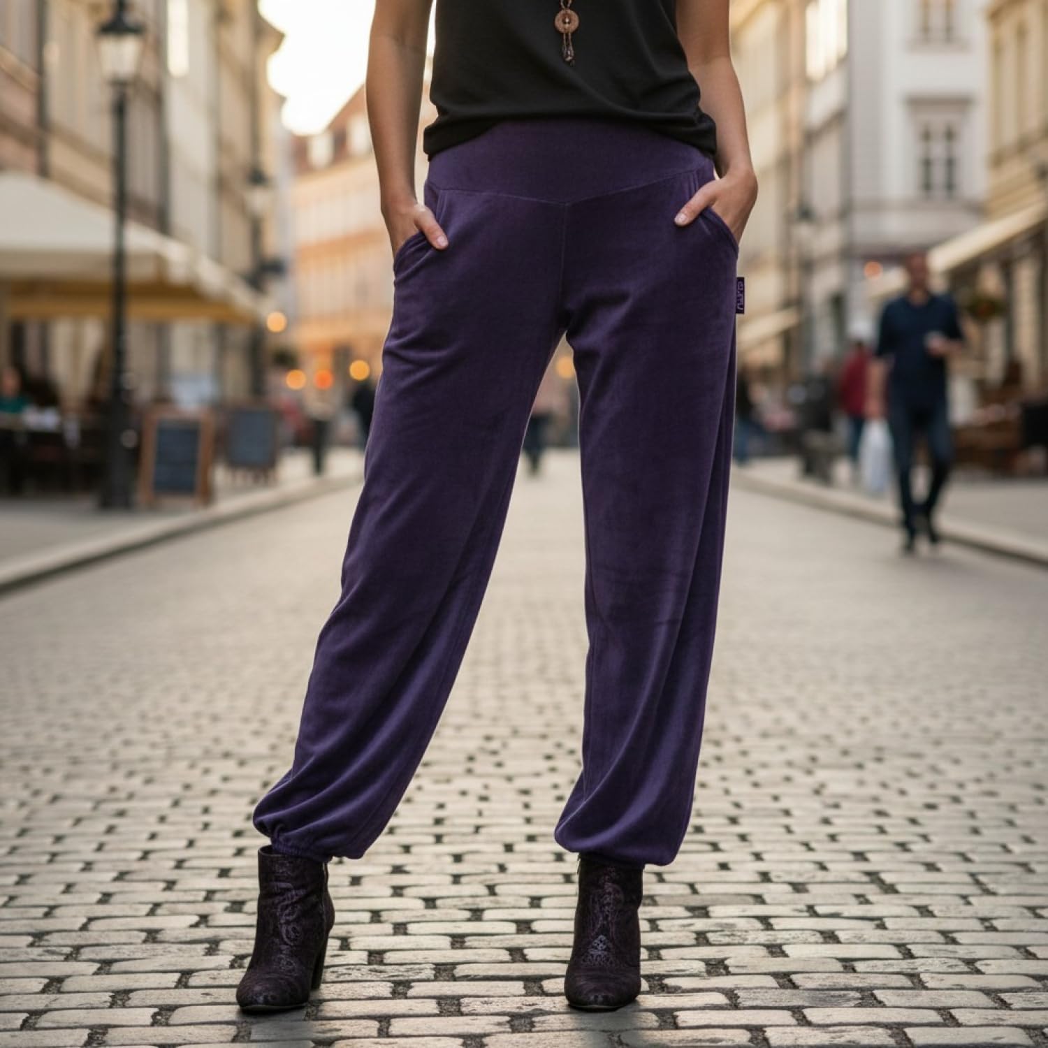 Boho Samt Pluderhose, Wohlfühlhose, Yogahose, Damen, weich, schwarz | Damen, lange Hose, lockere Passform, elastischer Bund, seitliche Taschen, bequem, Sporthose