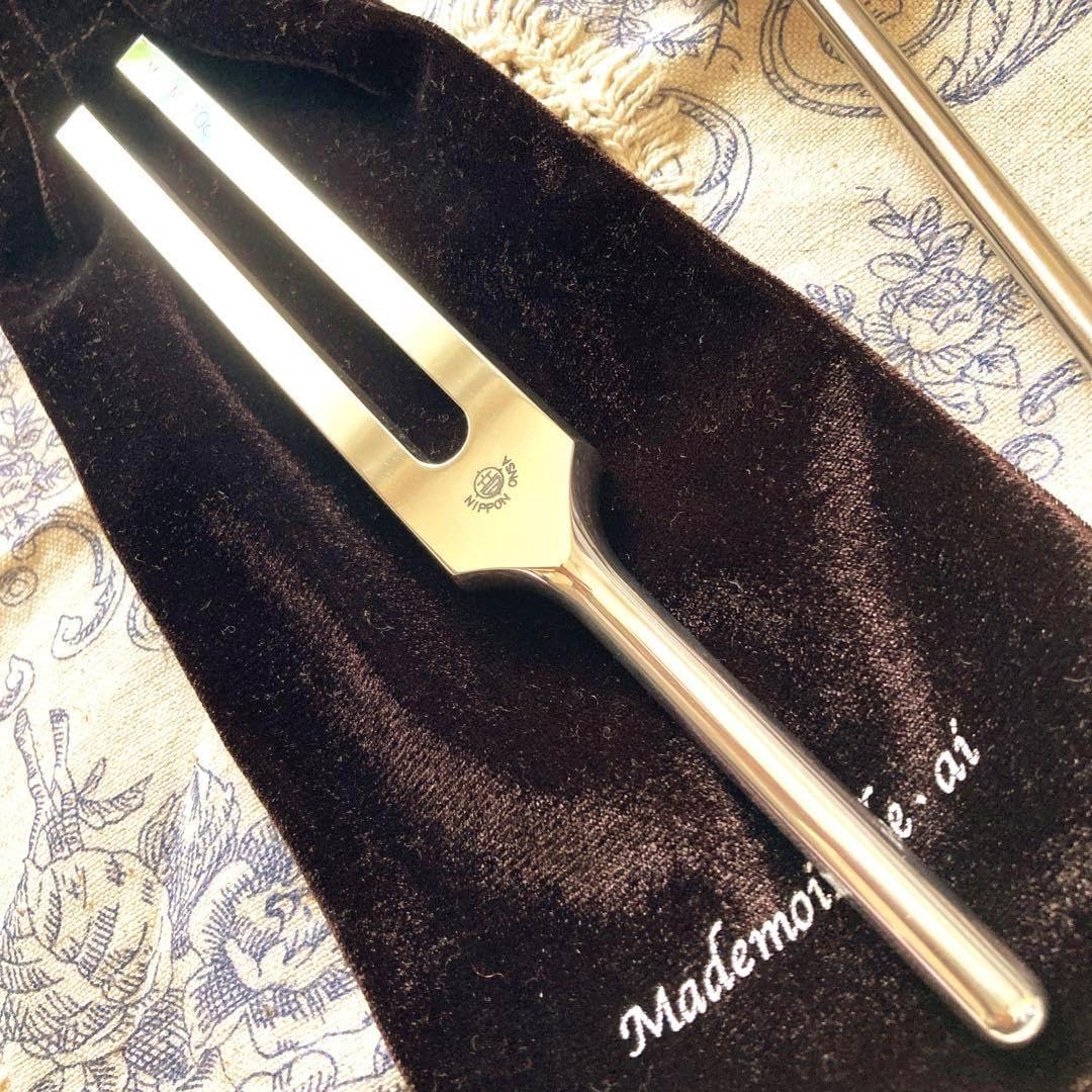 マドモアゼル愛 MI チューナー 528 Hz 音叉 528 マドモアゼル愛 MI