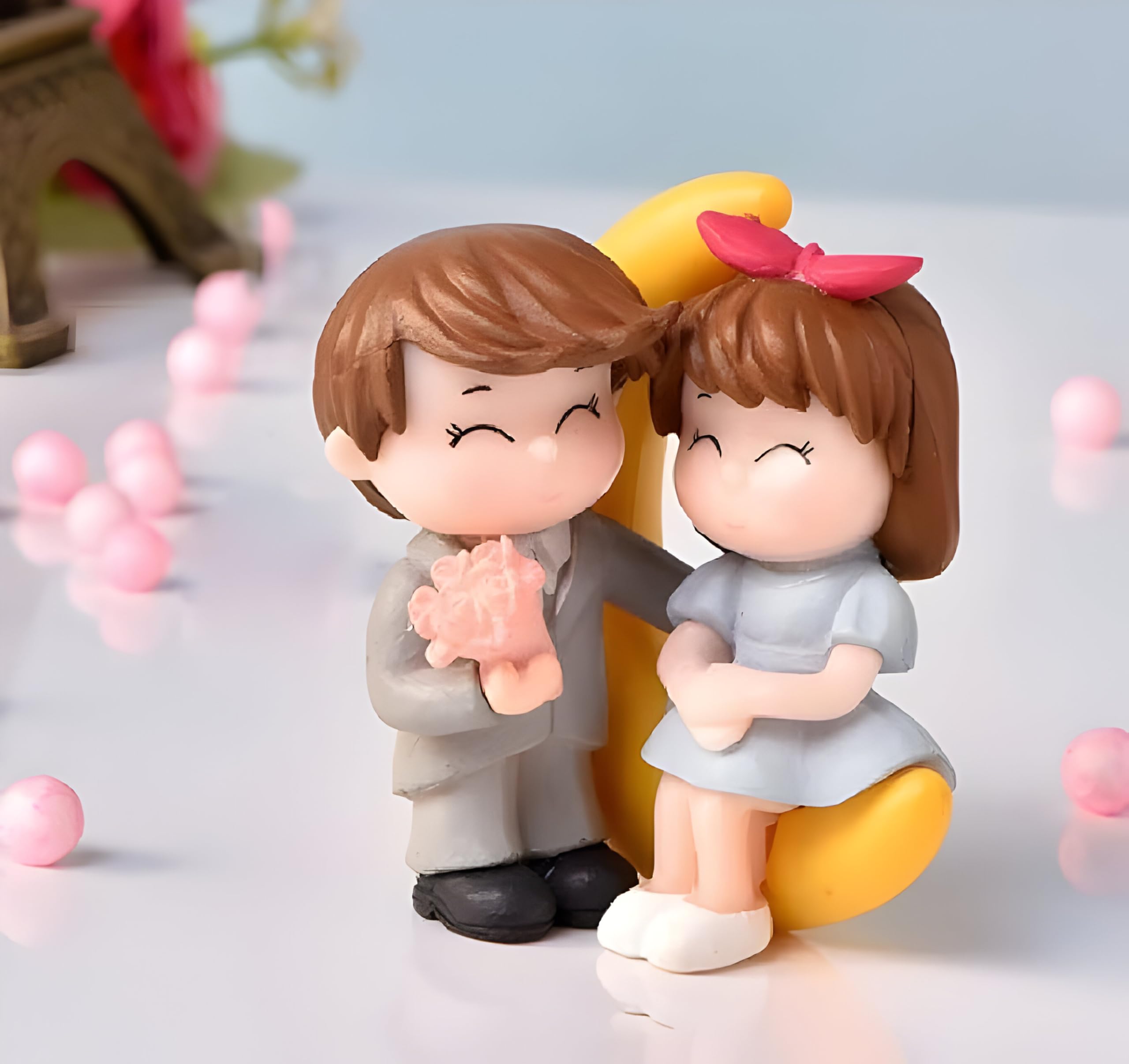 VINTAGER Cute Romantic Moon Couple Miniature Figurine Showpiece Gift for Girlfriend, Boyfriend | Ideal for Fairy Landscape Garden Home Décor Valentine Day