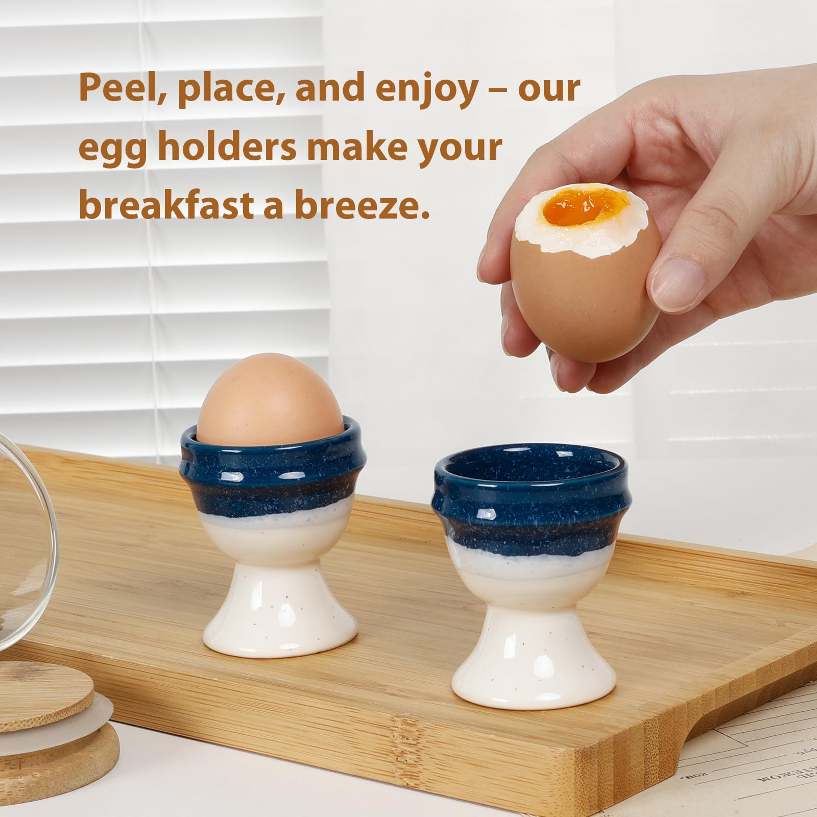 INGOFIN 4 hueveras de cerámica, soporte para huevos duros, soporte para huevos duros, soporte para huevos para almacenar y servir, bandeja de utensilios de cocina, para decoración del hogar y café,