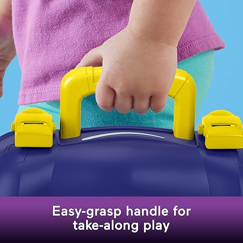 Miniatura 4 de Fisher-Price DC Batwheels - Estuche de transporte para preescolar de juguete Bat The Batmobile con escala 155, auto fundido a presión para mayores