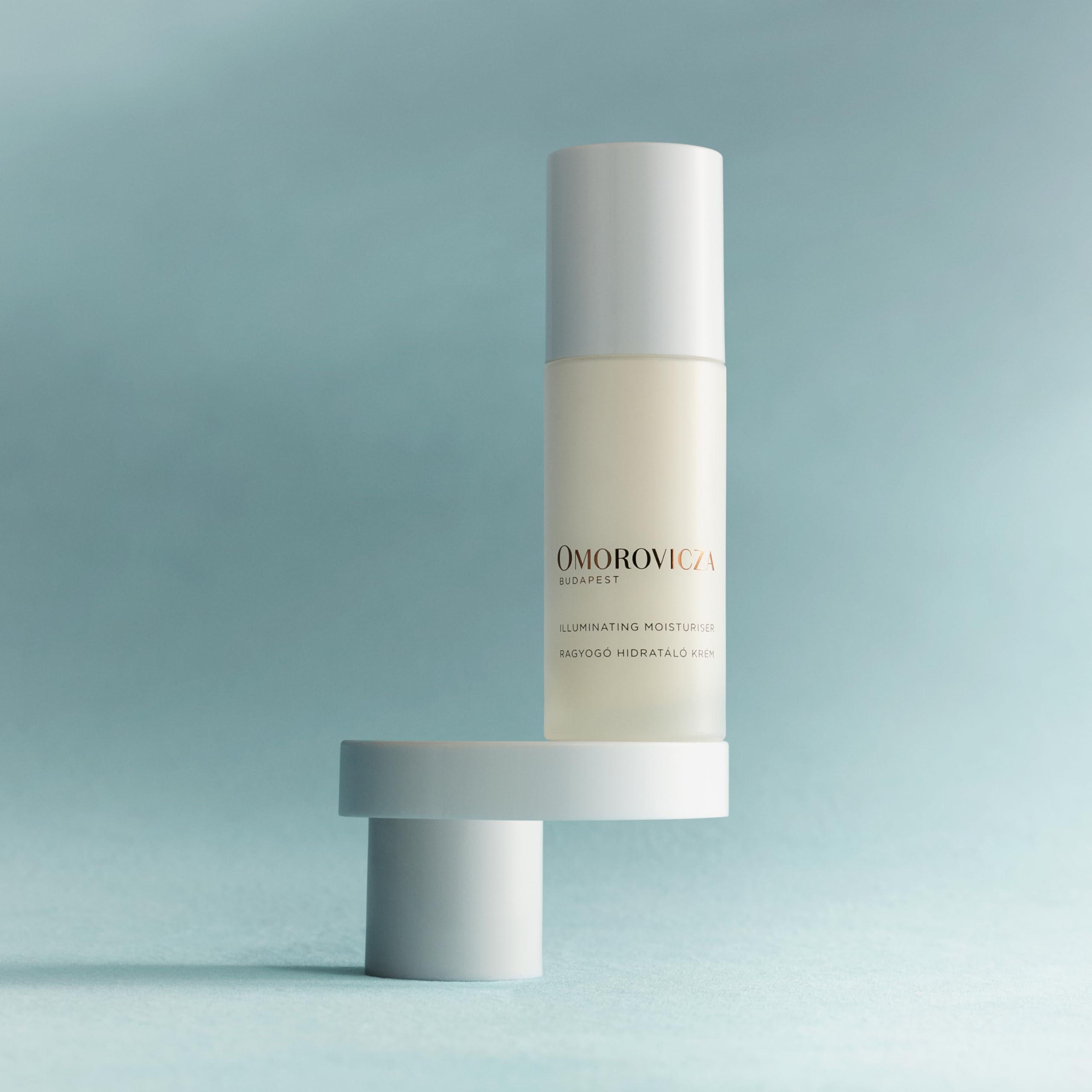 Omorovicza Illuminating Moisturizer (1.7 oz), Face Moisturizer for Dry Skin, Hydrating Face Cream with Ruby Crystal, Apple Pectin & Jojoba Oil to Blur Fine Lines, Smooth Skin & Boost Radiance